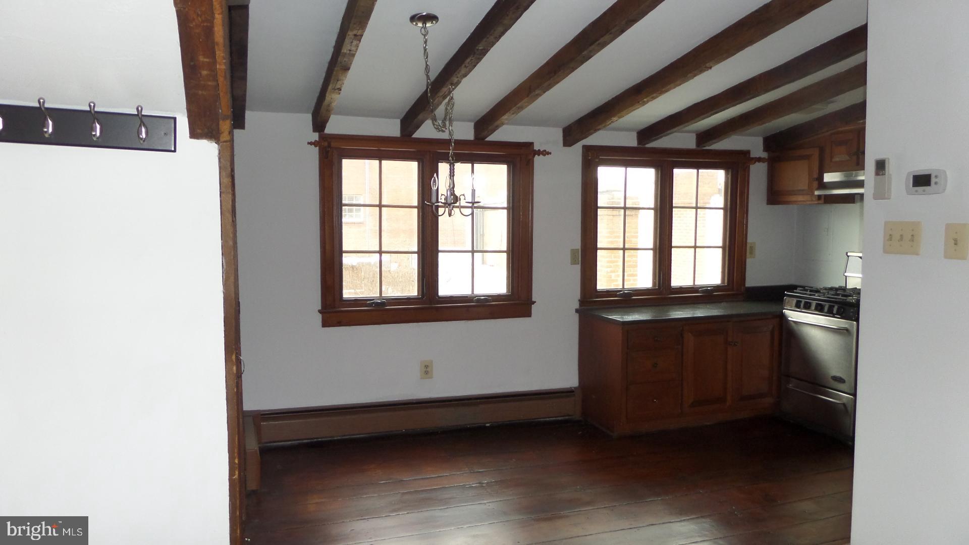 OLD TOWN ALEXANDRIA - Residential Income