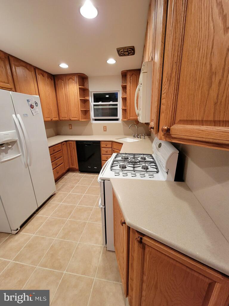 BLACKTHORN - Residential