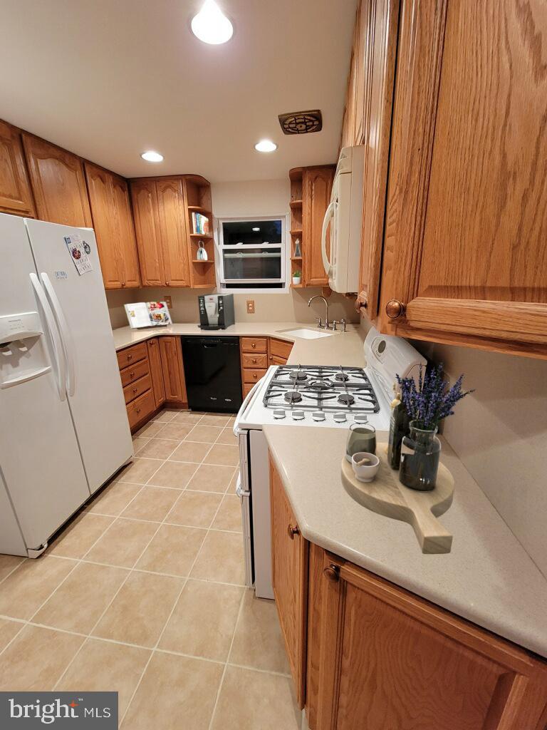 BLACKTHORN - Residential