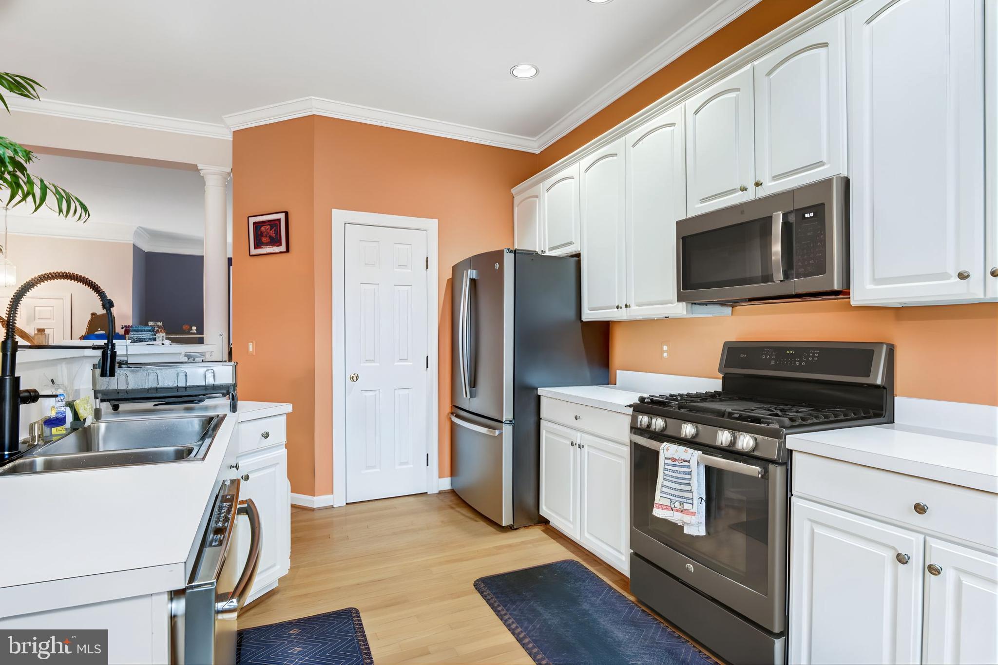 SOUTH RIDING - Residential