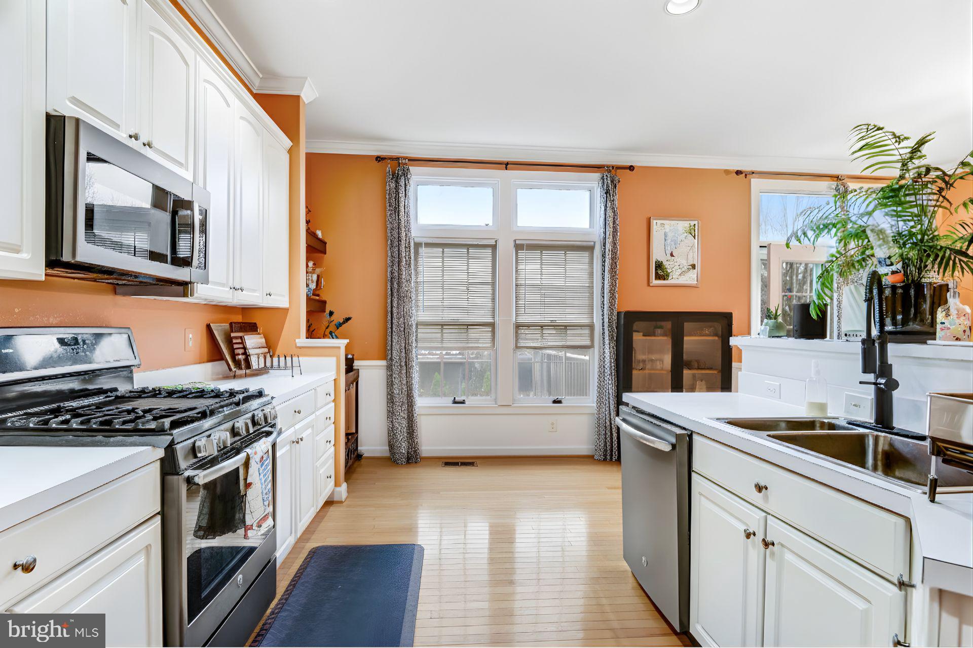 SOUTH RIDING - Residential