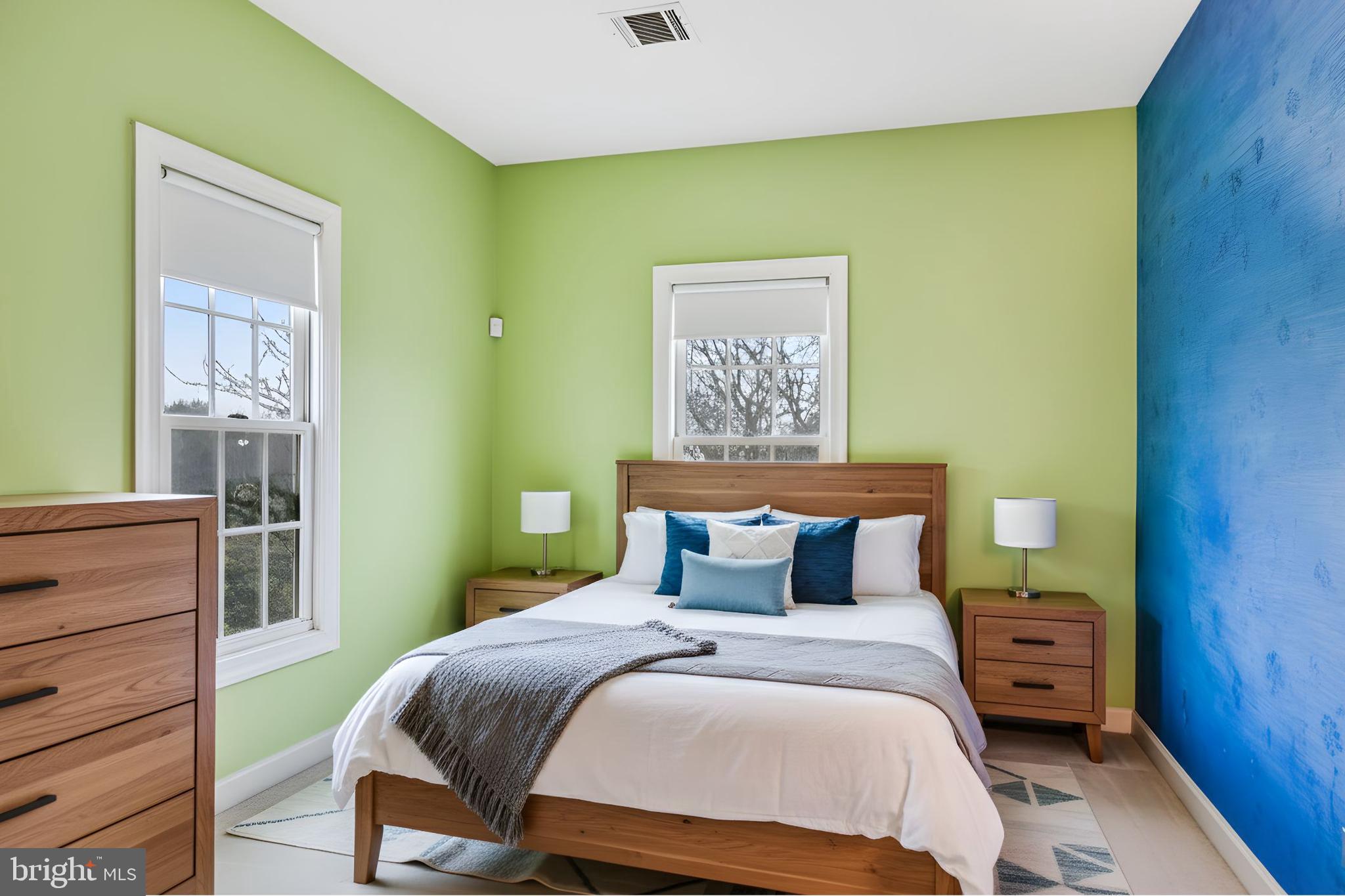 SOUTH RIDING - Residential