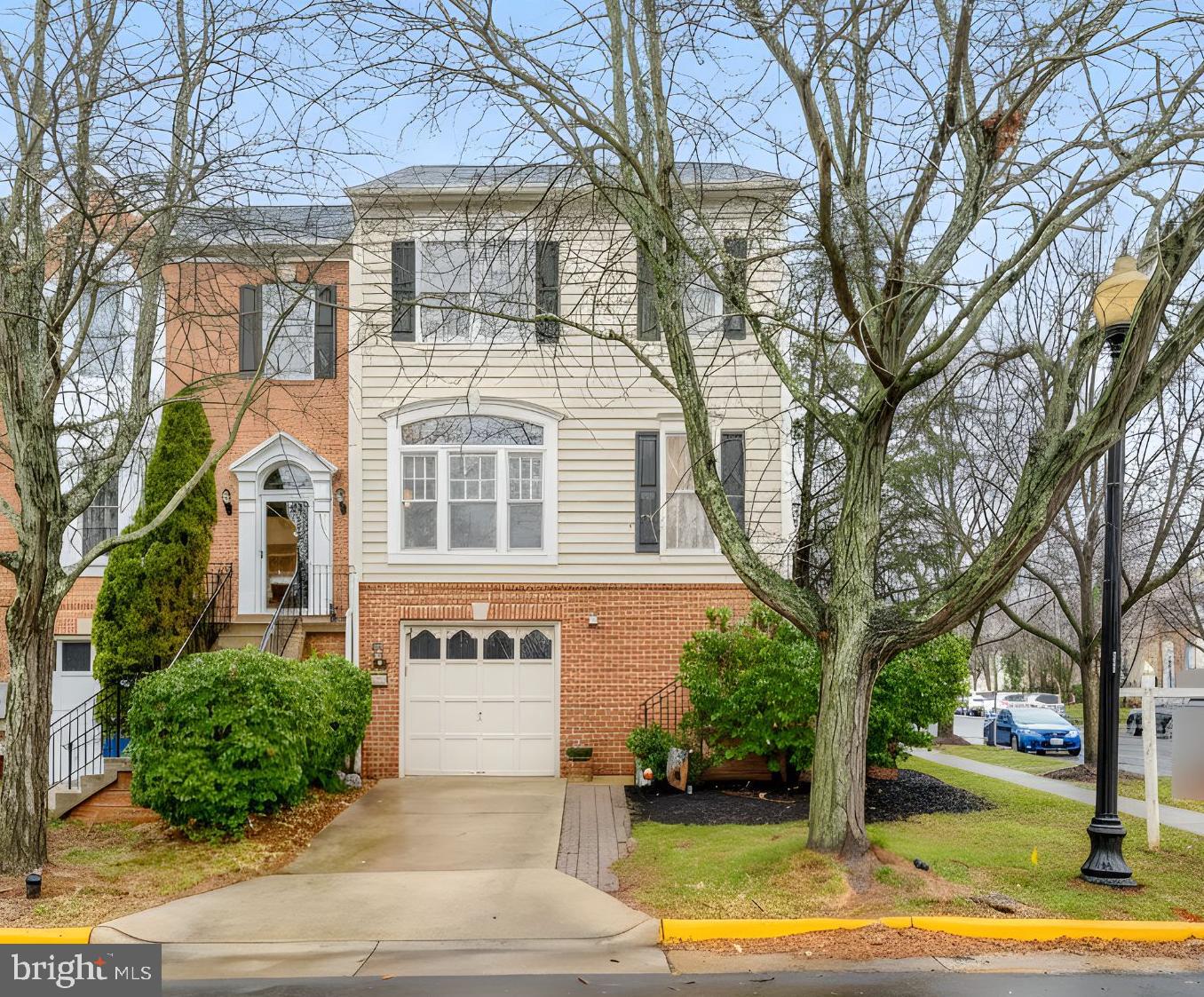 SOUTH RIDING - Residential