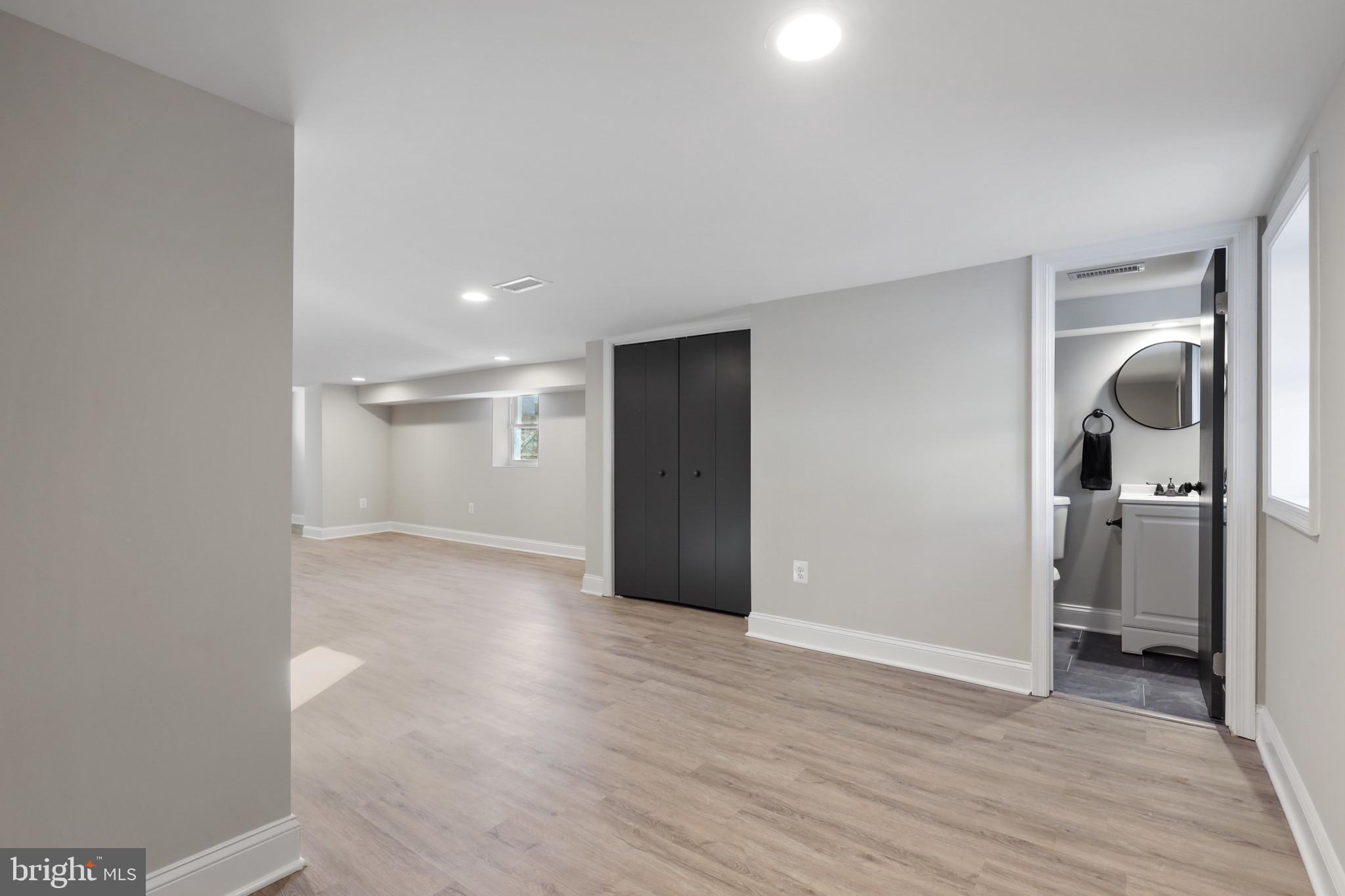 HOES HEIGHTS - Residential