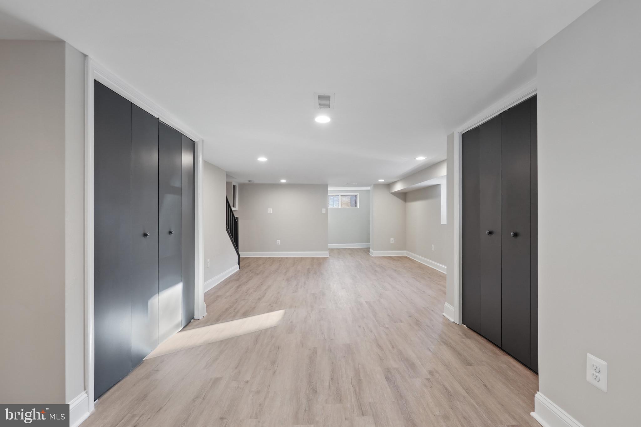 HOES HEIGHTS - Residential