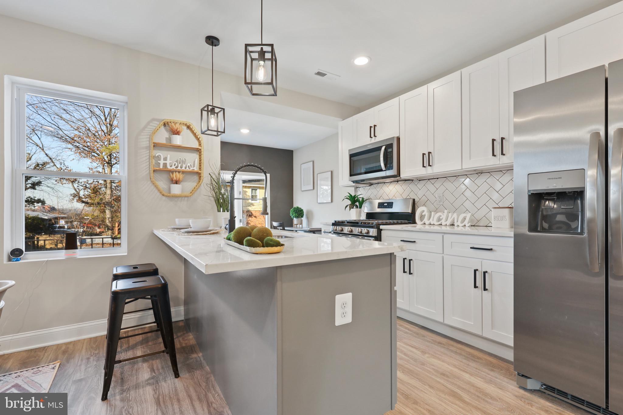 HOES HEIGHTS - Residential