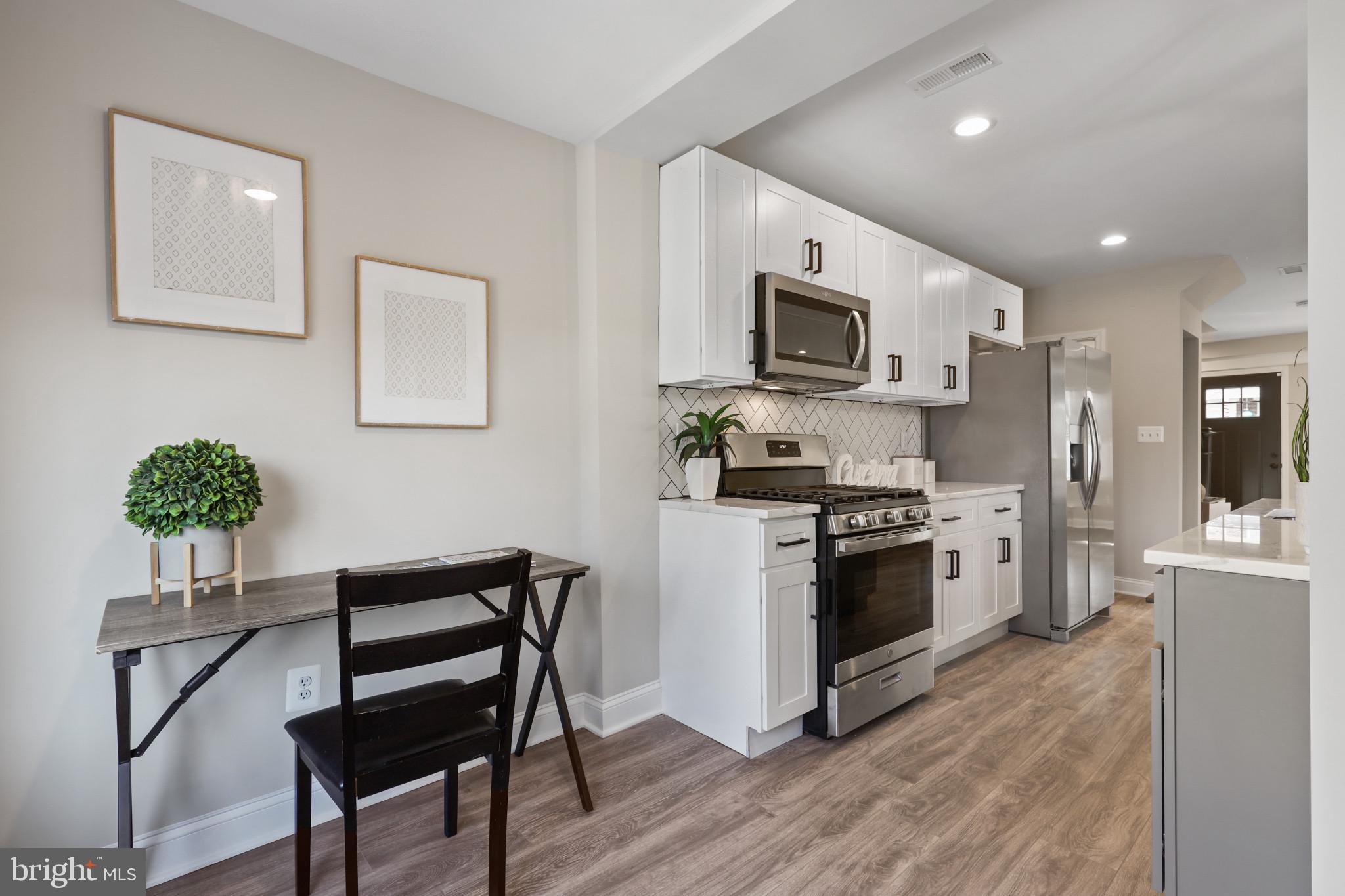 HOES HEIGHTS - Residential