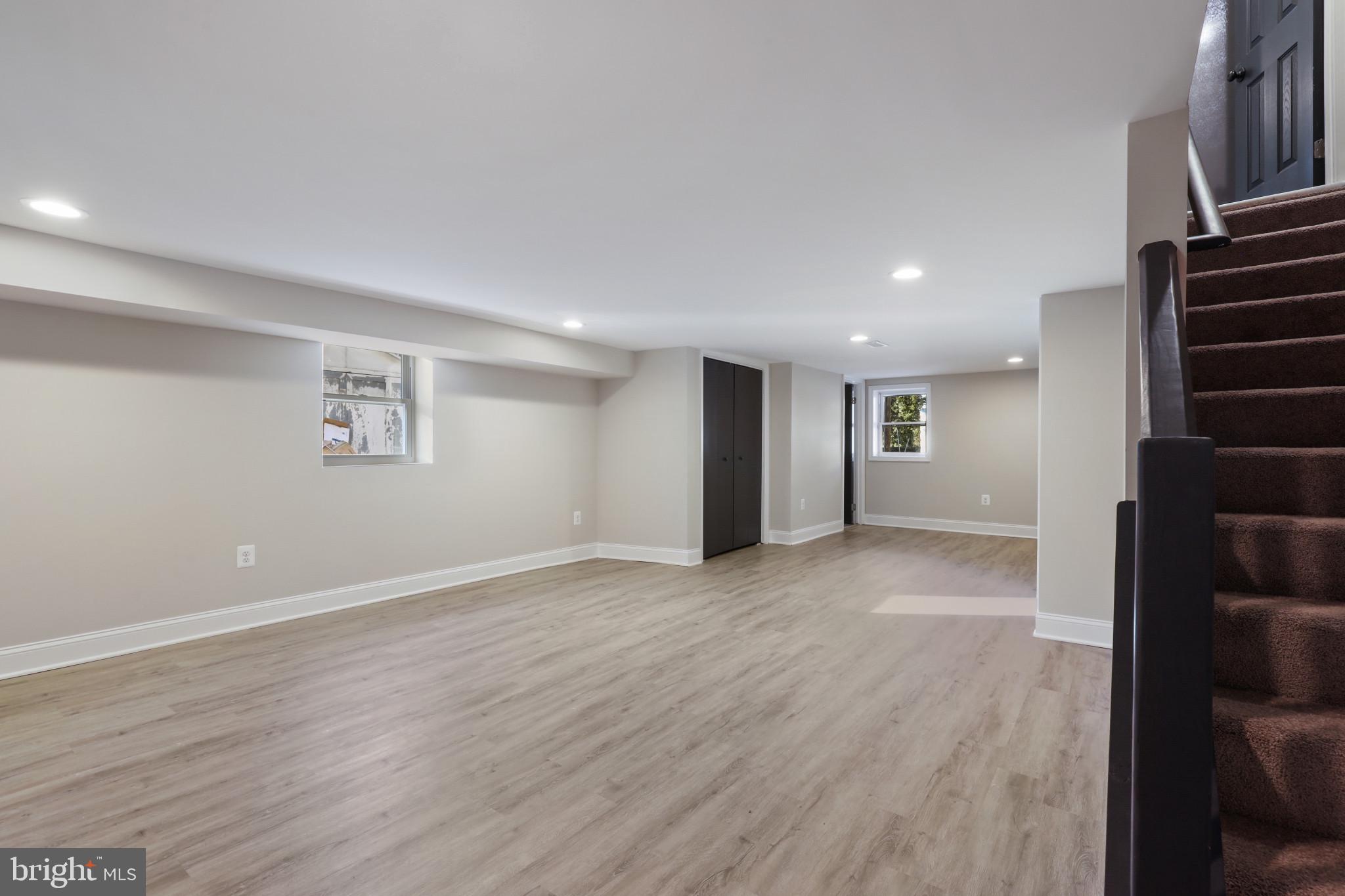 HOES HEIGHTS - Residential