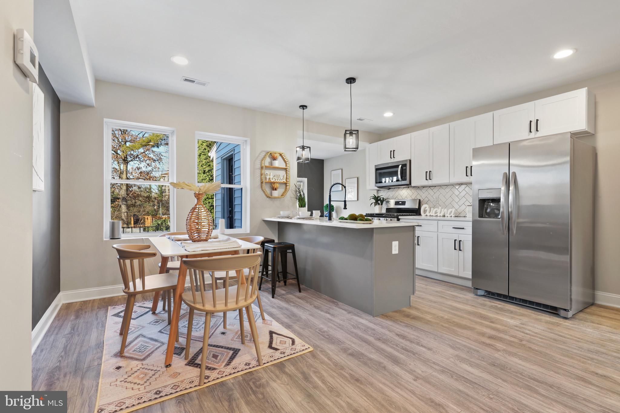 HOES HEIGHTS - Residential