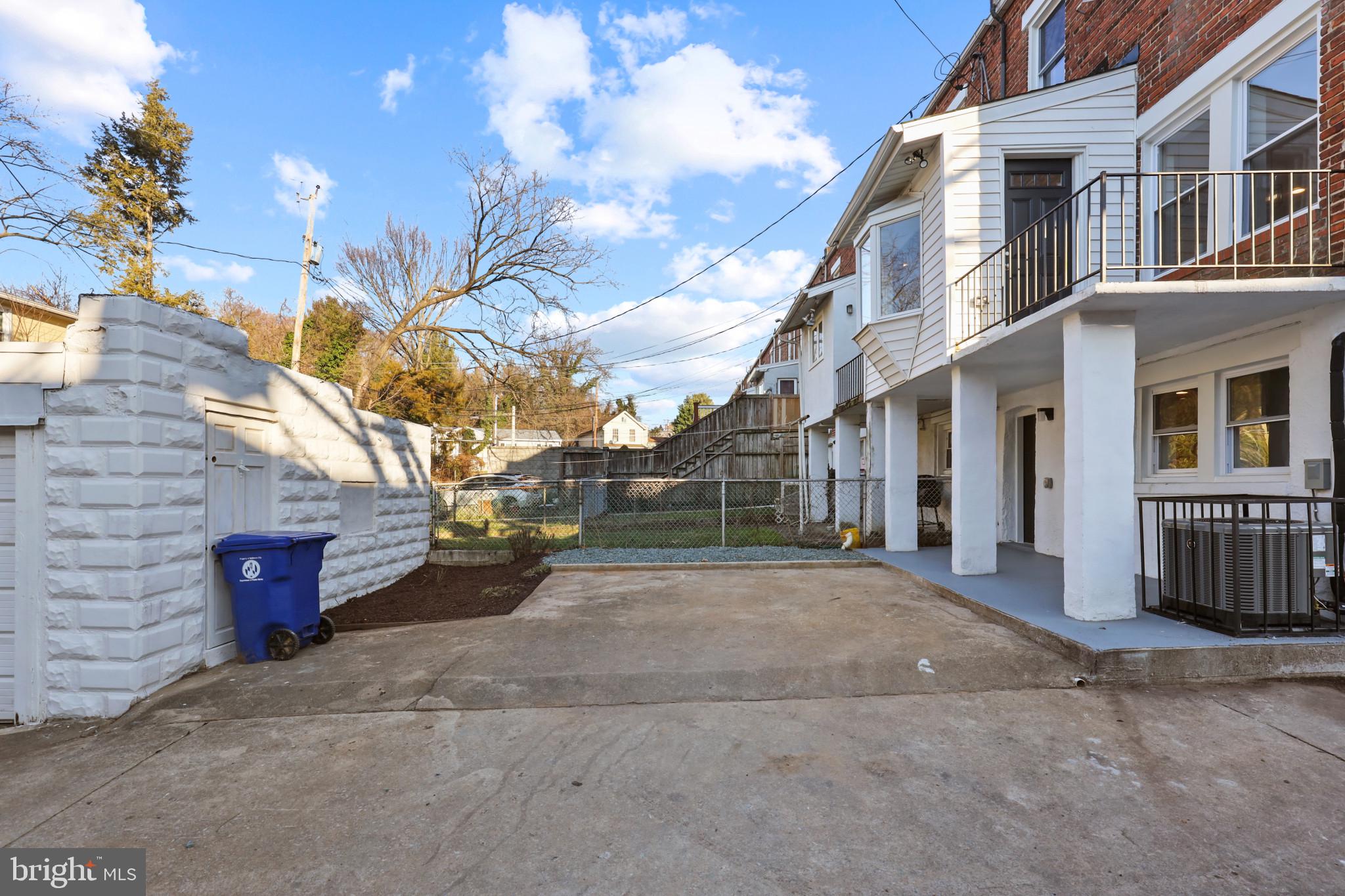 HOES HEIGHTS - Residential