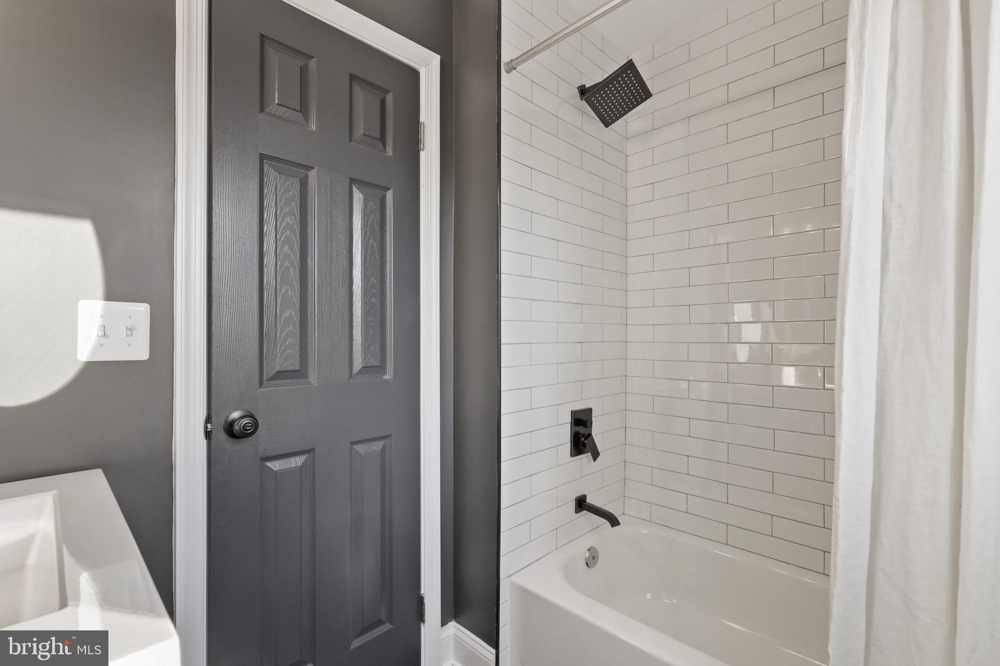 HOES HEIGHTS - Residential