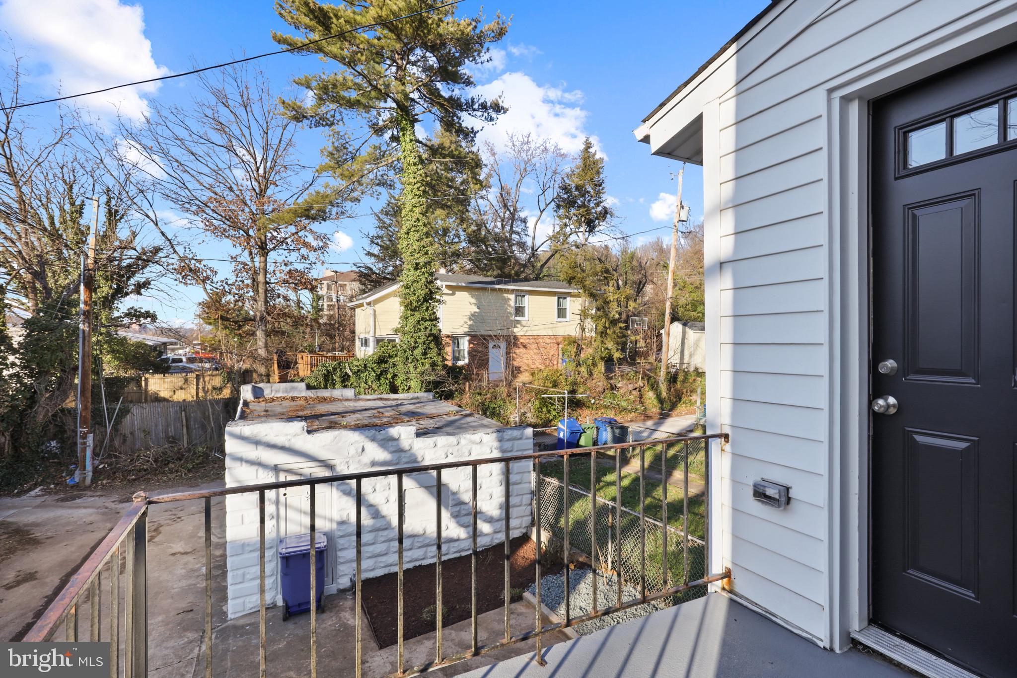 HOES HEIGHTS - Residential