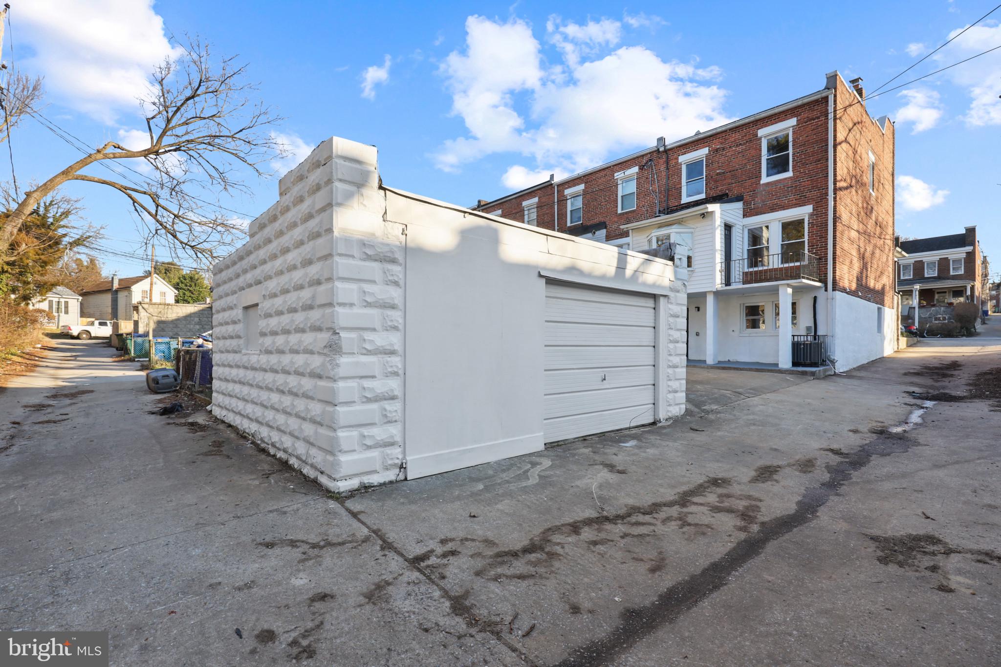 HOES HEIGHTS - Residential