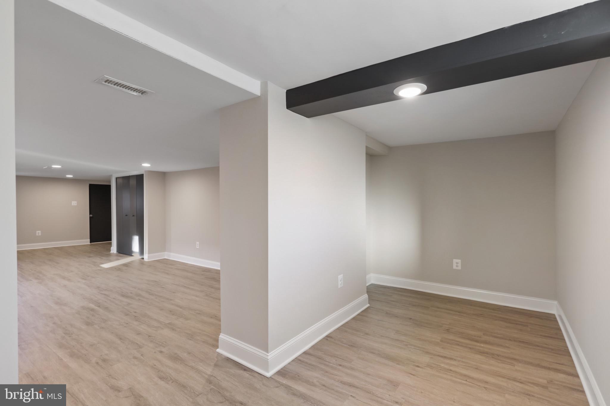 HOES HEIGHTS - Residential