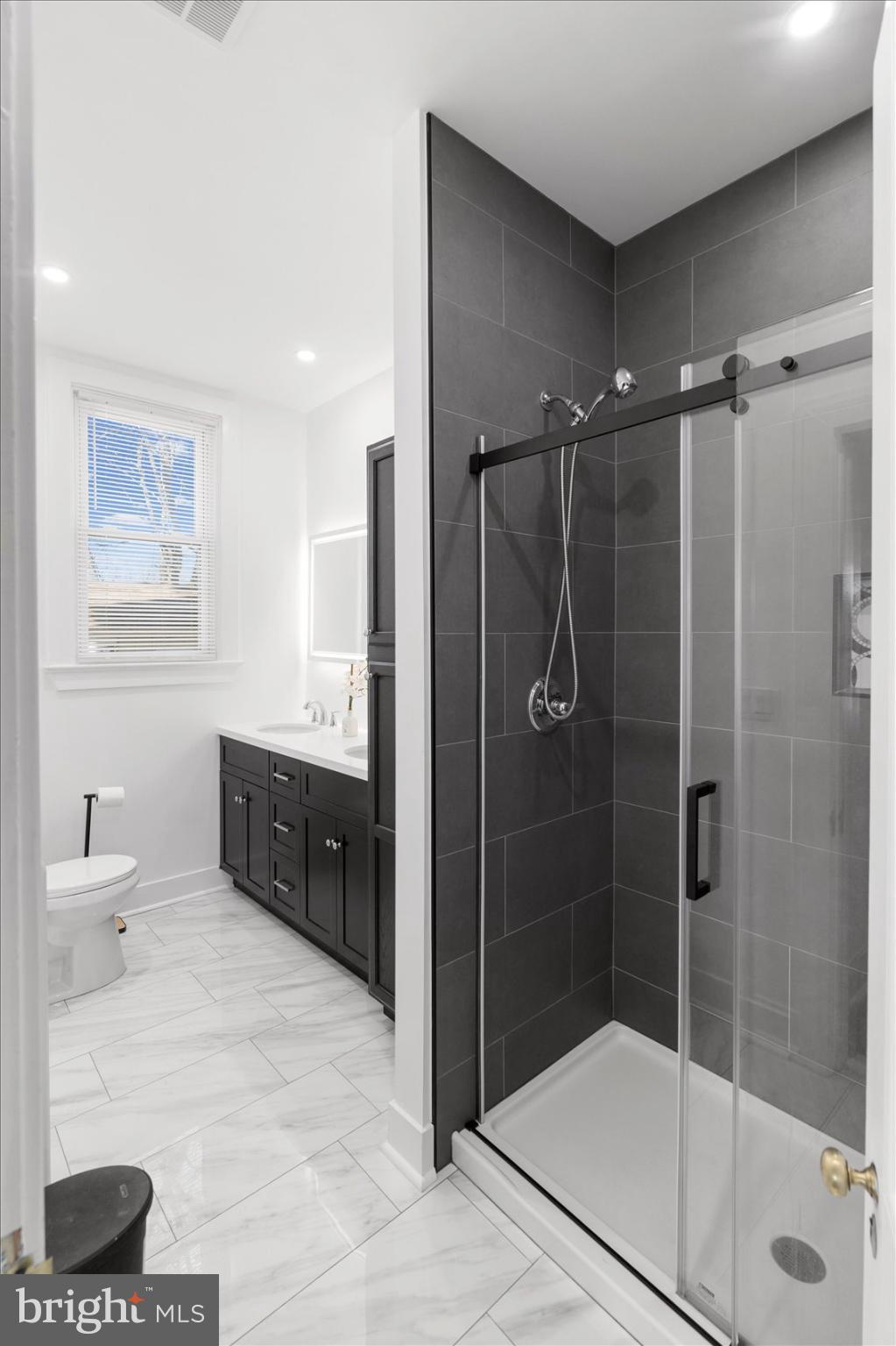 MAPLE HILL - Residential