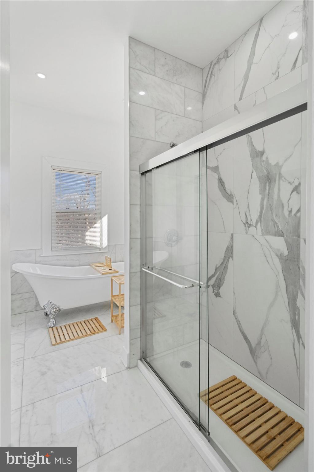 MAPLE HILL - Residential