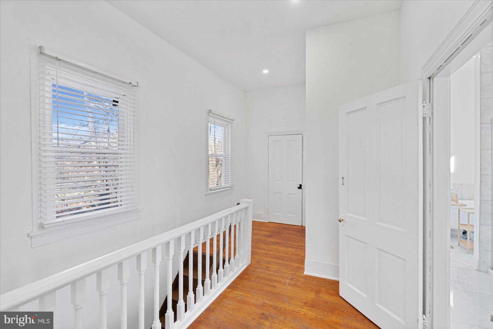 MAPLE HILL - Residential