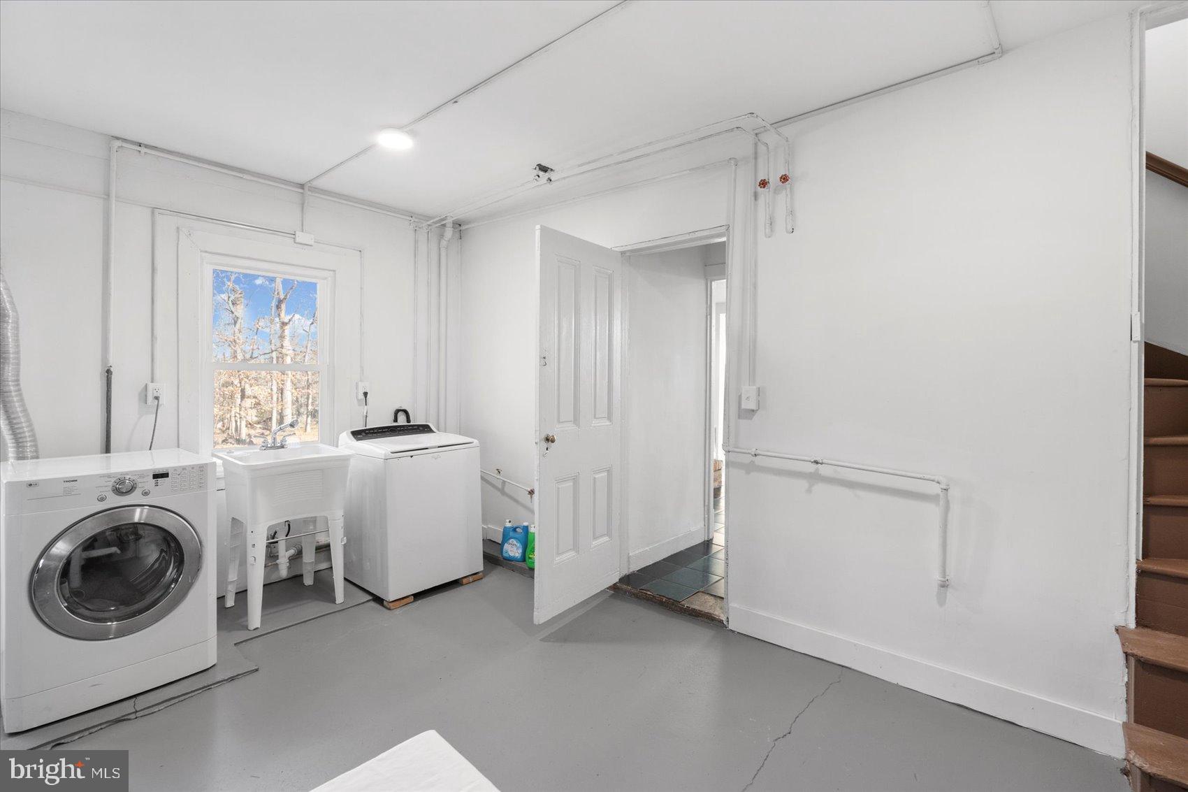 MAPLE HILL - Residential