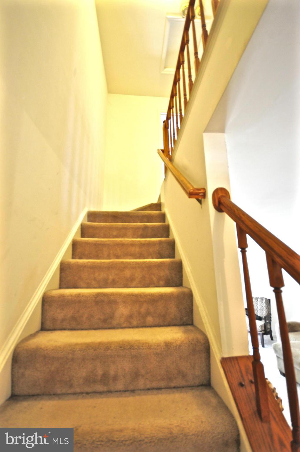 SOUTH KINGS STATION - Residential Lease