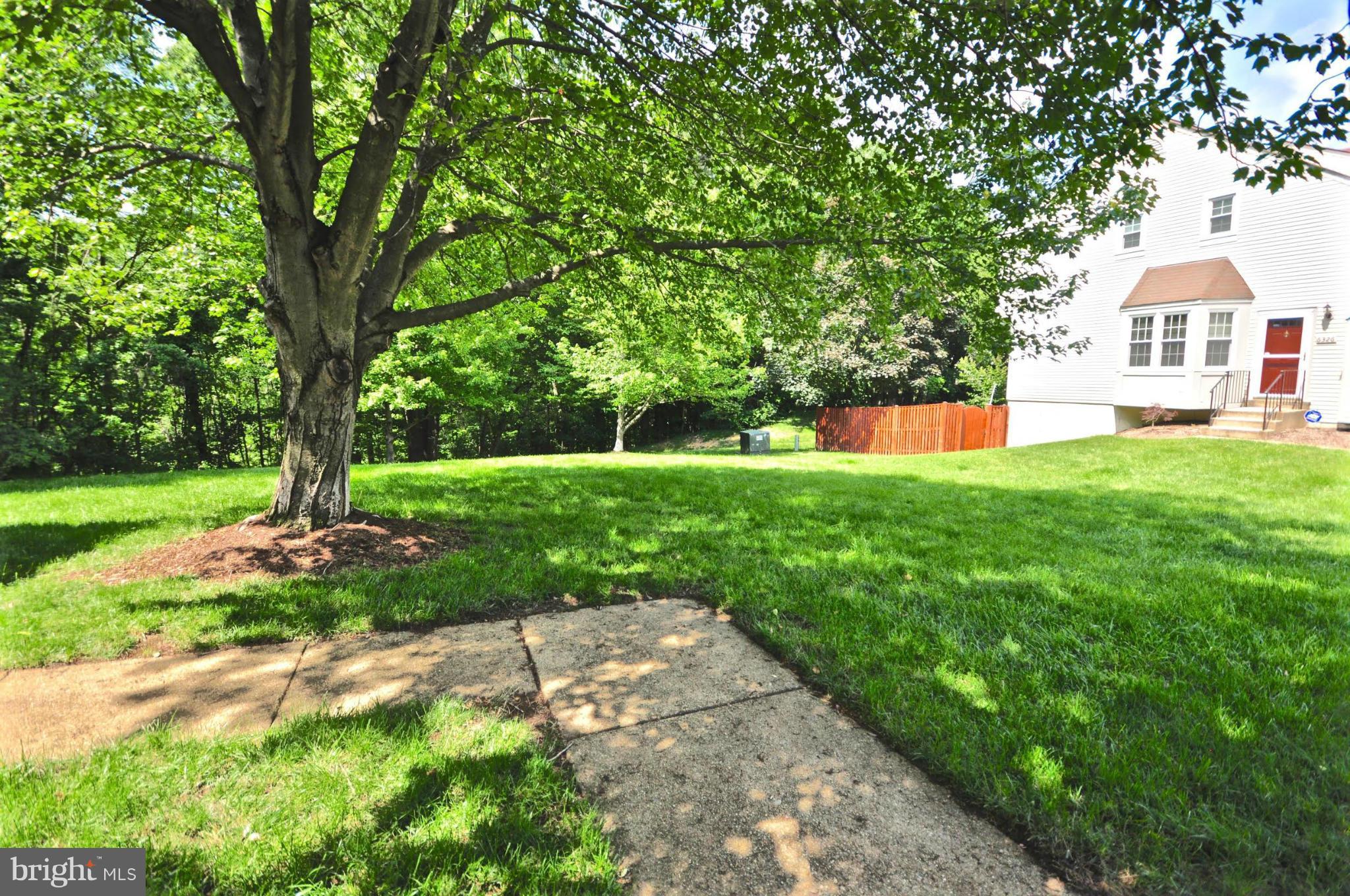 SOUTH KINGS STATION - Residential Lease