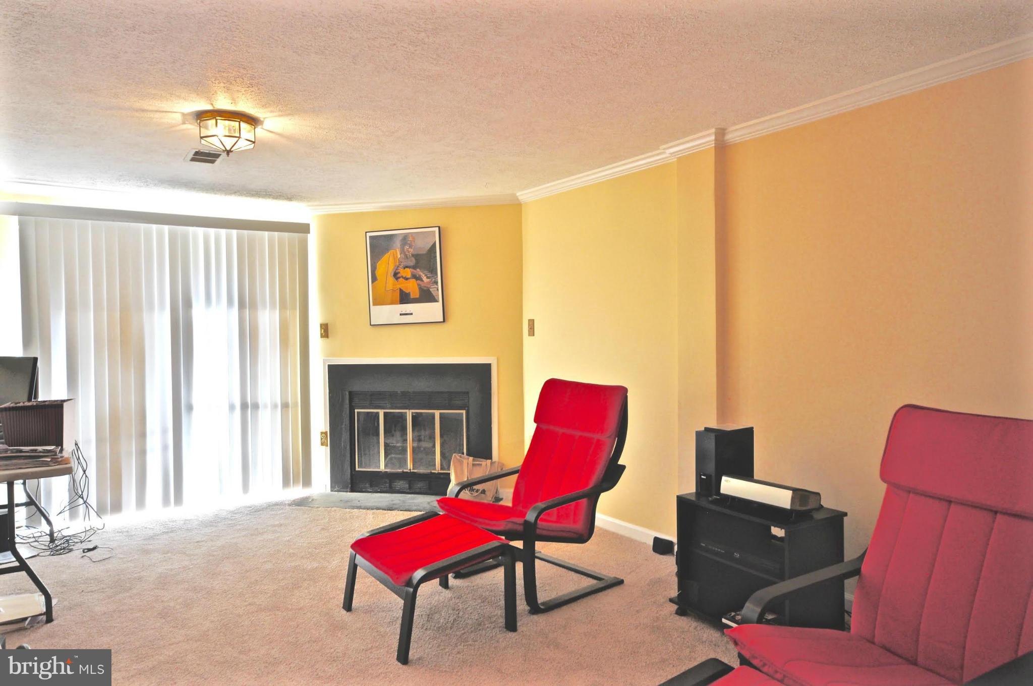 SOUTH KINGS STATION - Residential Lease