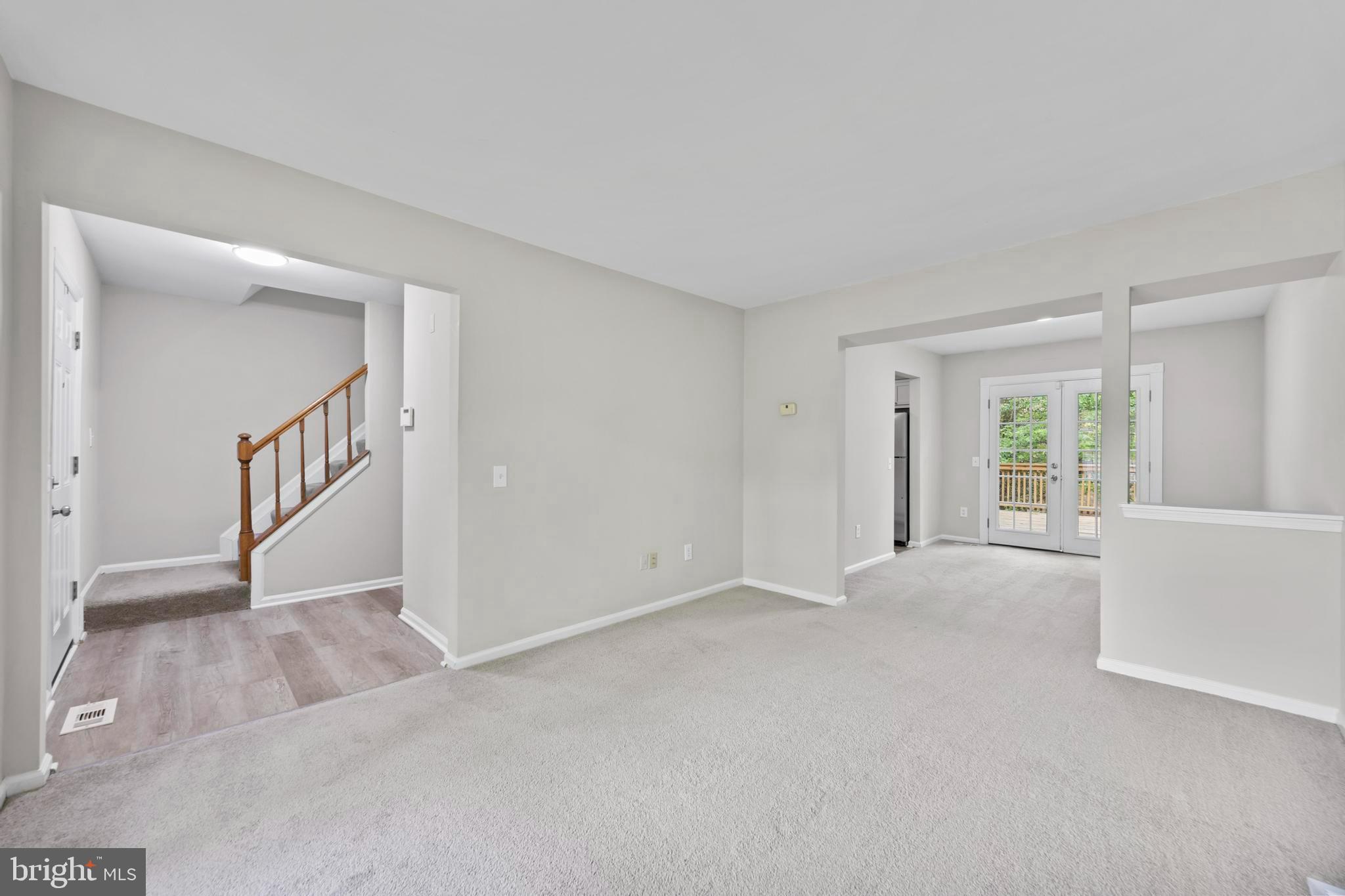 LONDON TOWN WEST - Residential