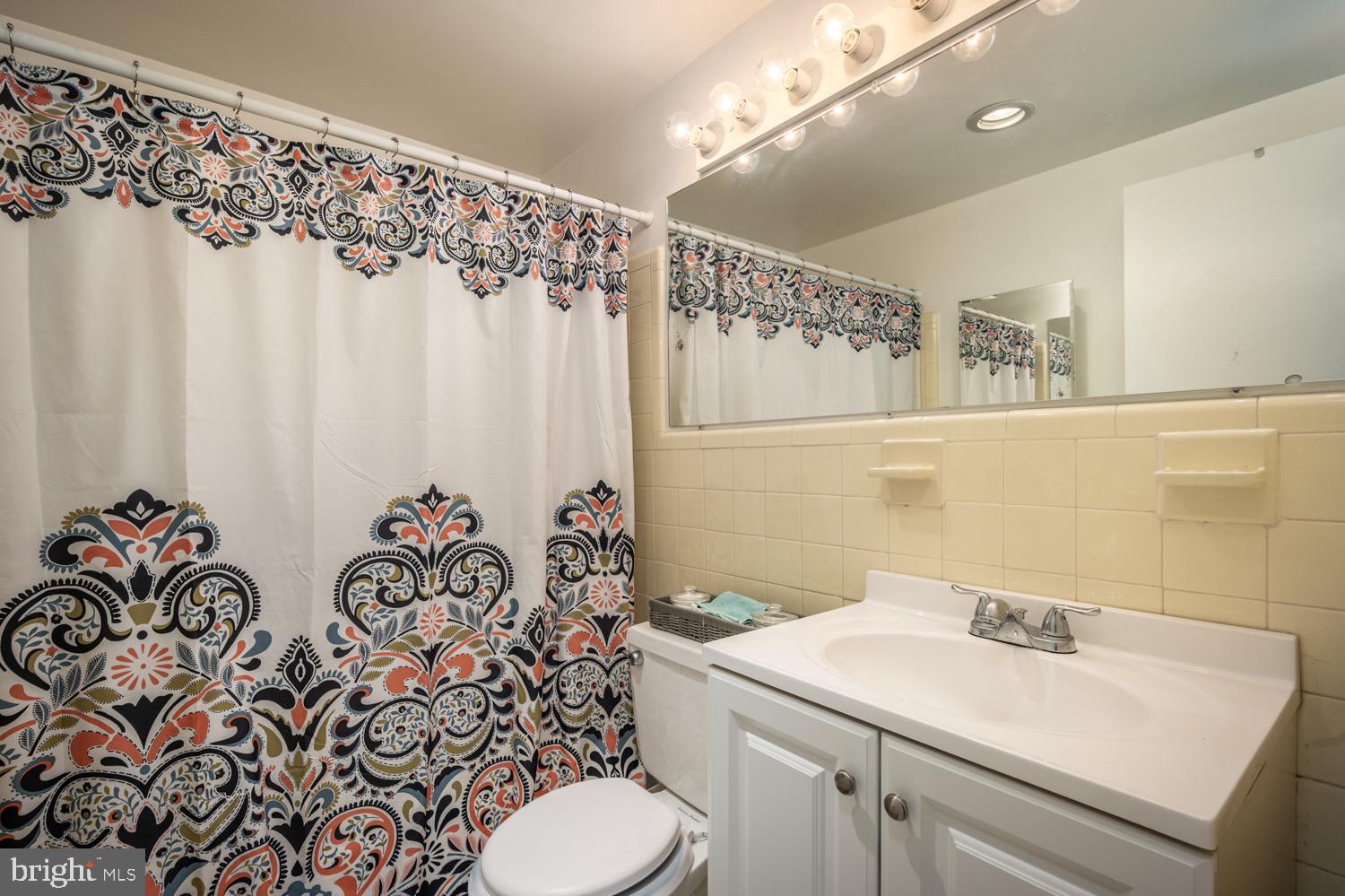 RIVER TOWERS - Residential