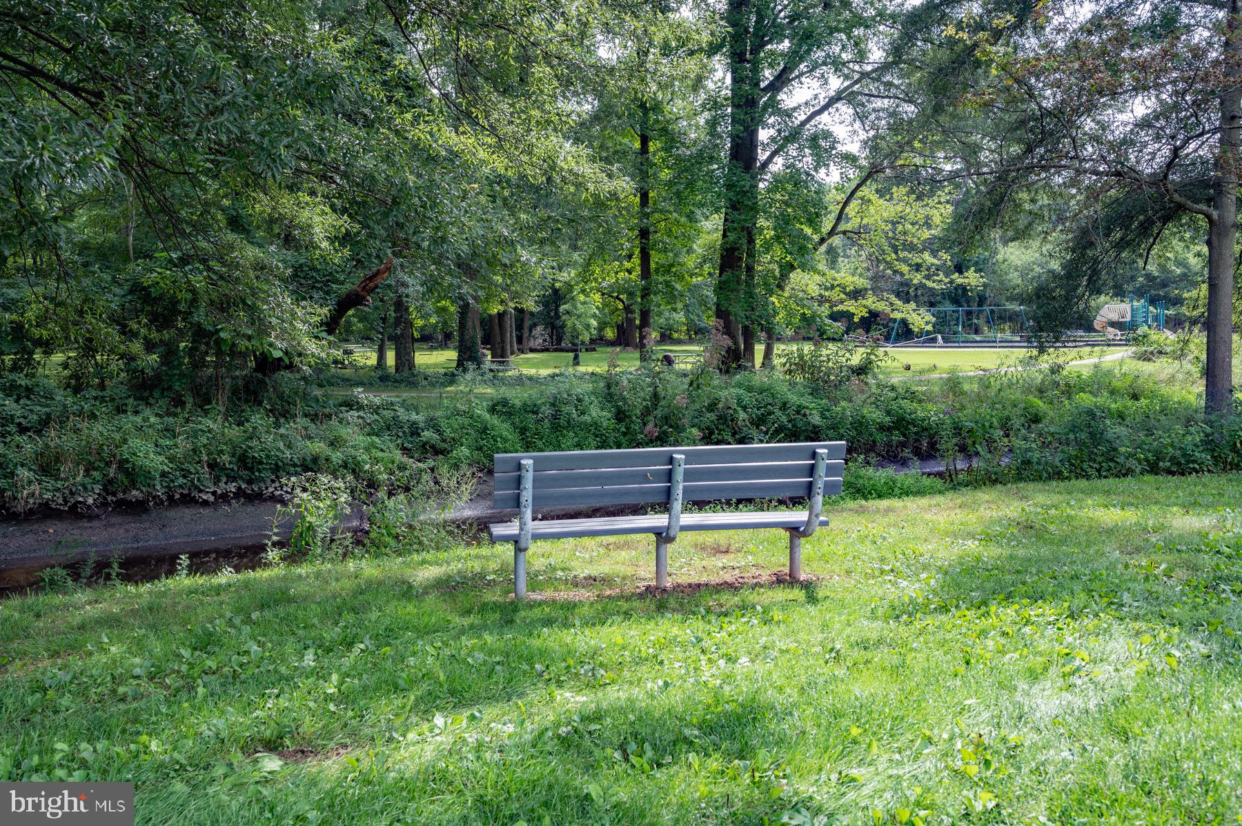 RIVER TOWERS - Residential