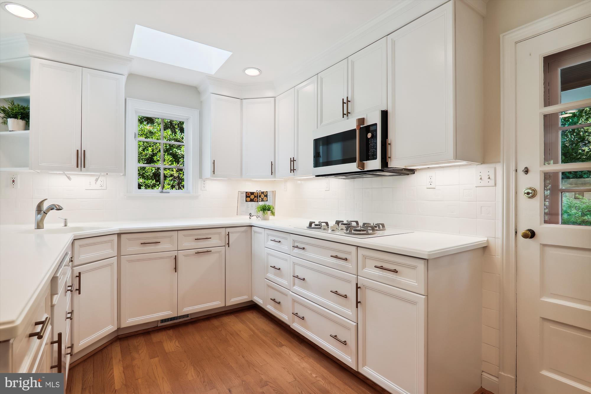 ROLLINGWOOD - Residential