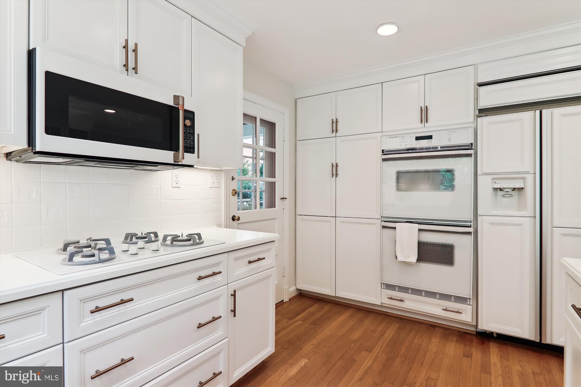 ROLLINGWOOD - Residential