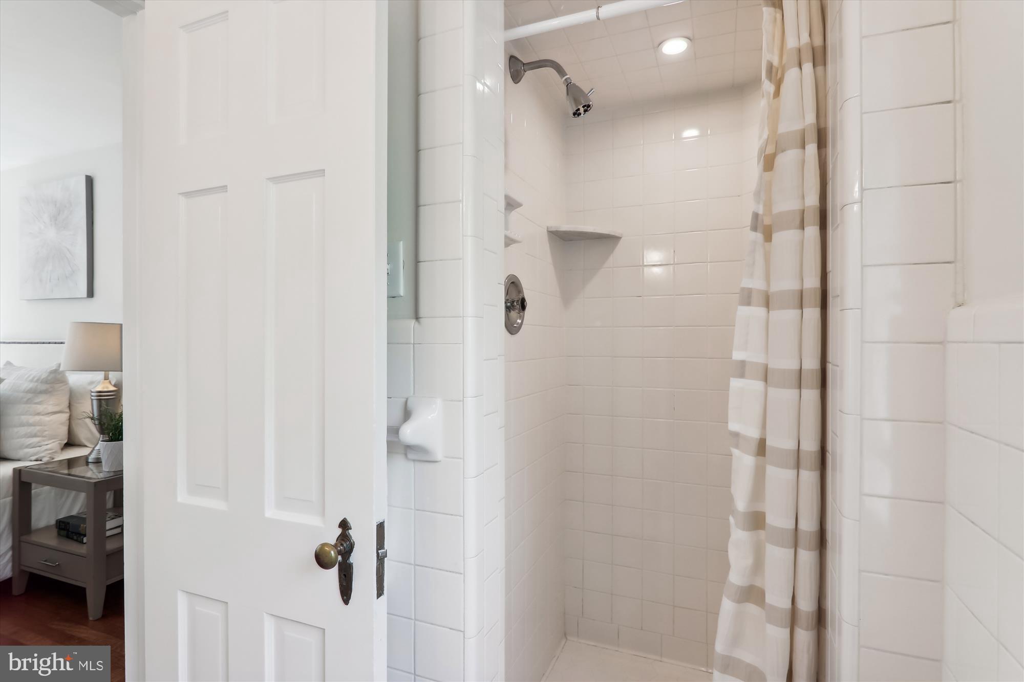 ROLLINGWOOD - Residential