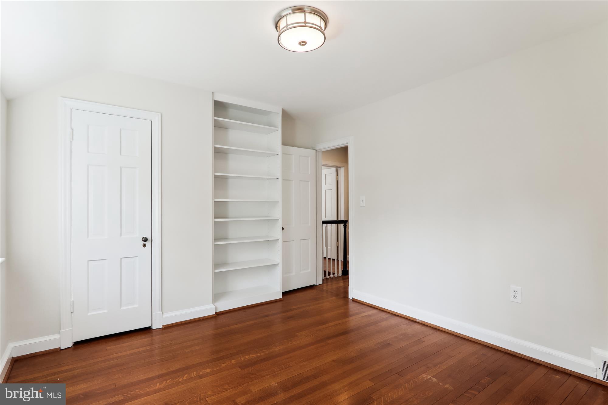 ROLLINGWOOD - Residential