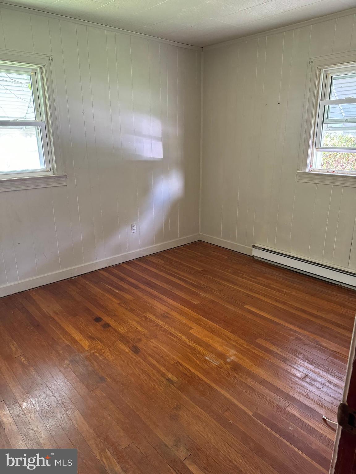 MOSS HILL ACRES - Residential