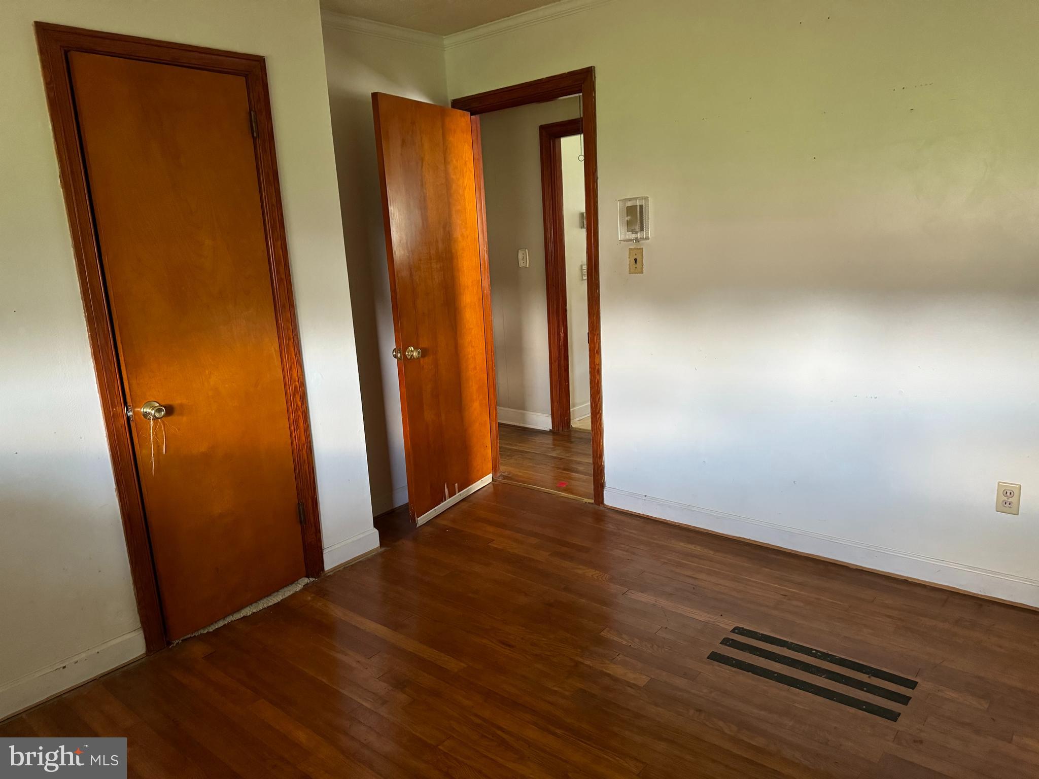 MOSS HILL ACRES - Residential