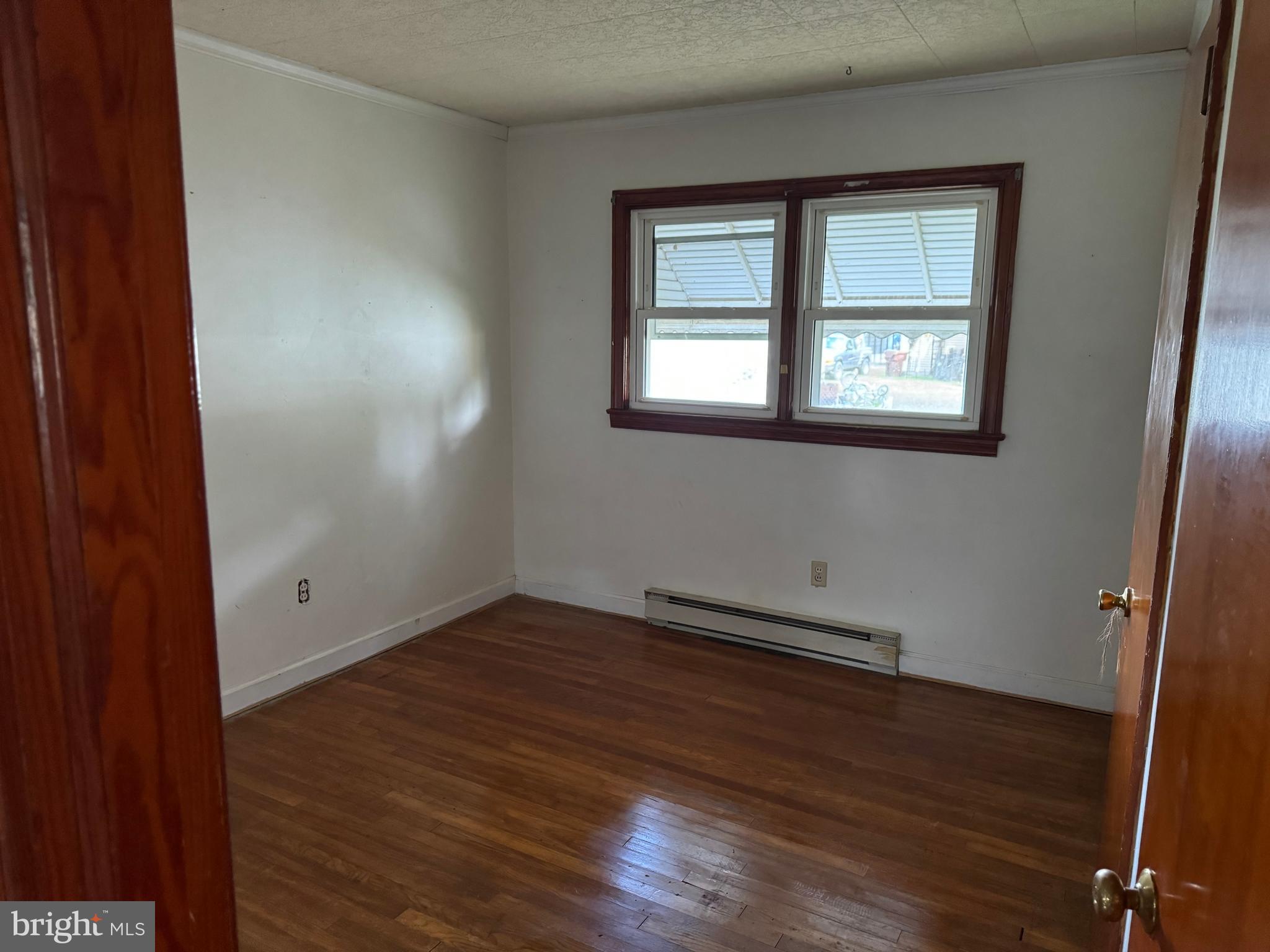 MOSS HILL ACRES - Residential