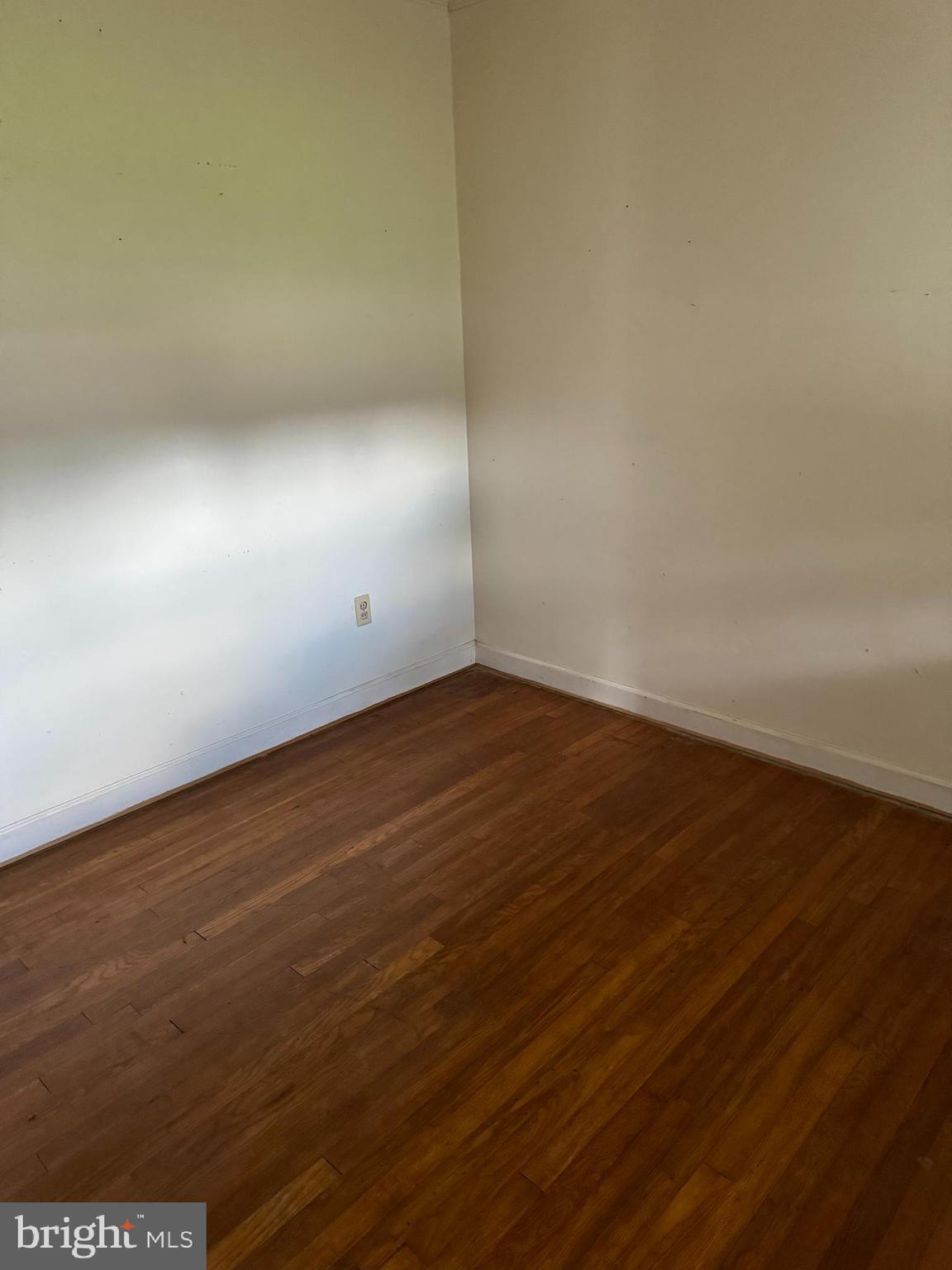 MOSS HILL ACRES - Residential