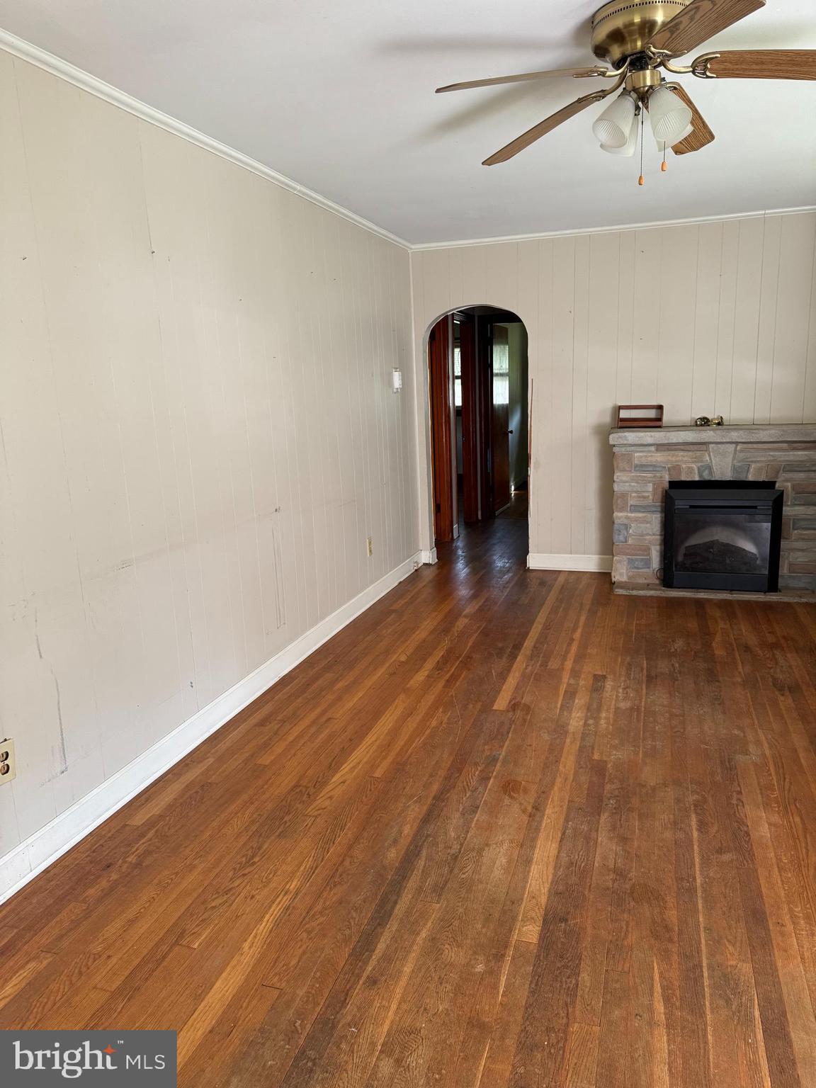 MOSS HILL ACRES - Residential