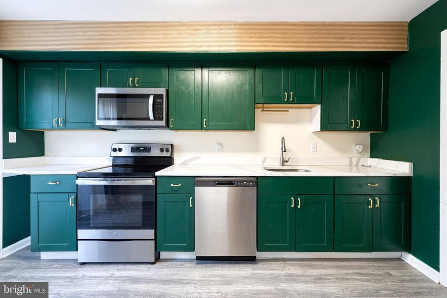 Nestled in a charming neighborhood, this  delightful 3 bedroom, 2 bathroom home offers comfort and convenience.  This home has a spacious living room with lots of light! Full kitchen with stainless steel appliances and deck.  Fully finished basement and has a large fenced in yard! Convenient access to major routed and shopping.

Monthly rent is priced at $2200/month; first month's rent and one month security deposit need to move ($4400). Utilities are not included in the price. Verifiable income of at least 3x monthly rent and 650 minimum credit score is necessary to qualify. Pets are allowed and will be considered on a case to case basis.