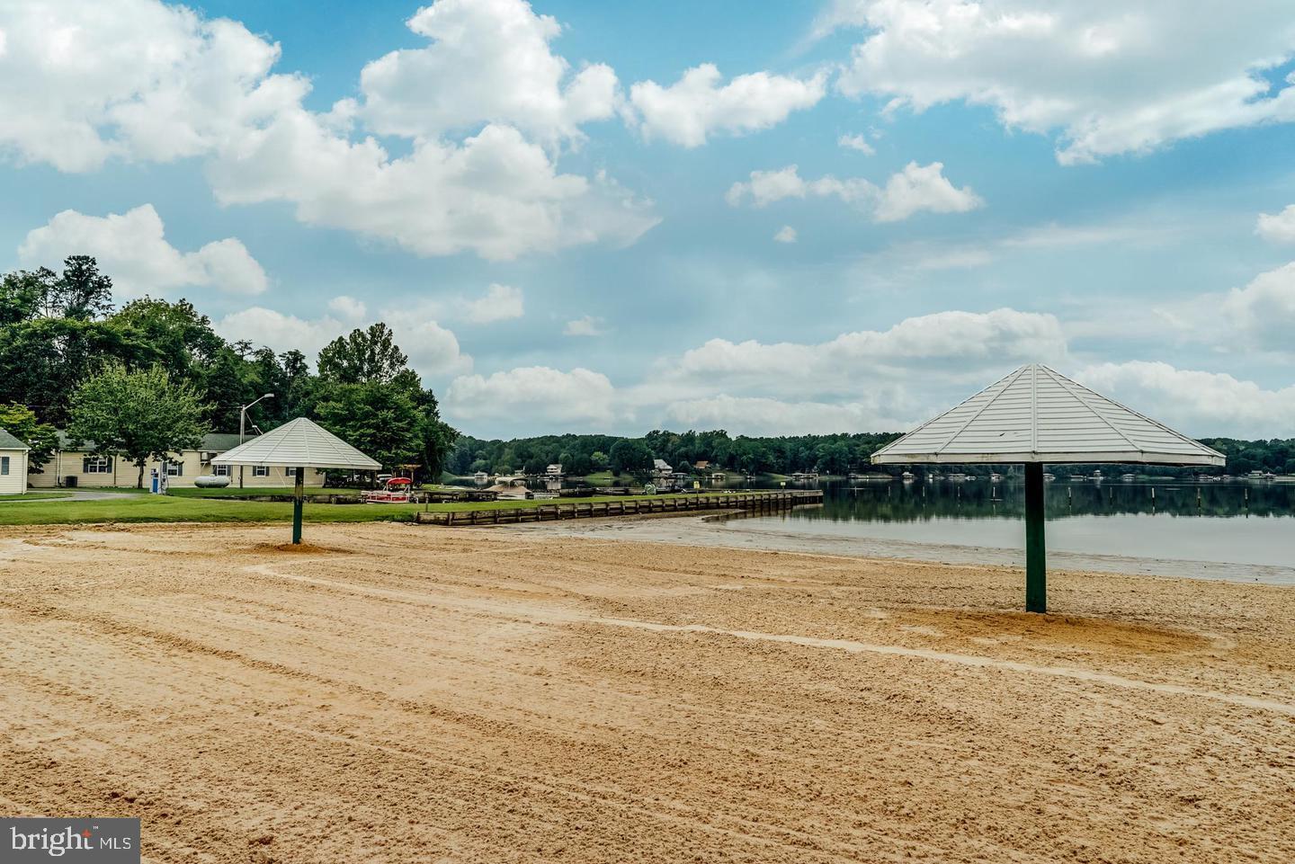 BLUE RIDGE SHORES - Land