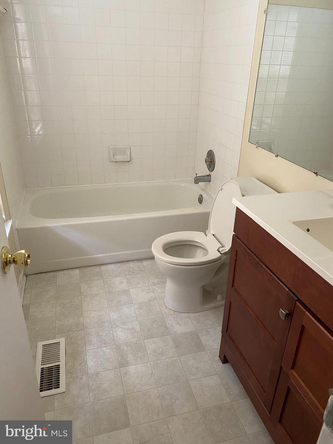 LONGMEAD - Residential