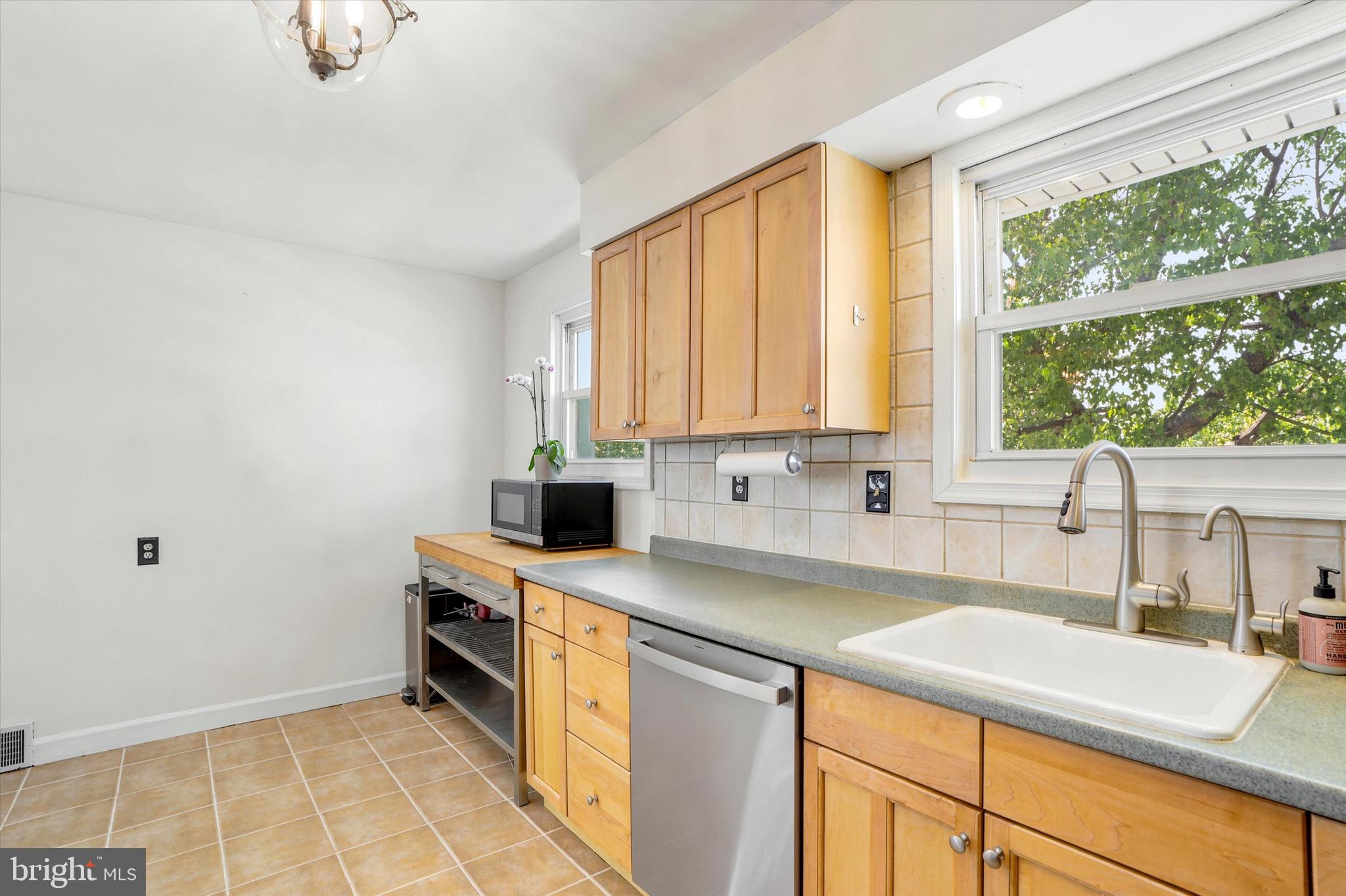 NORRIS HILLS CT - Residential