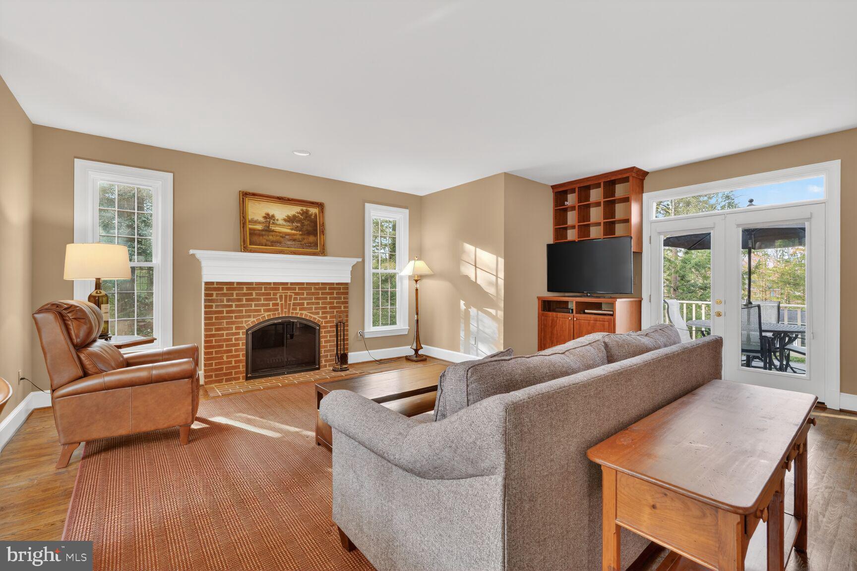 SHIRLEY WOODS - Residential