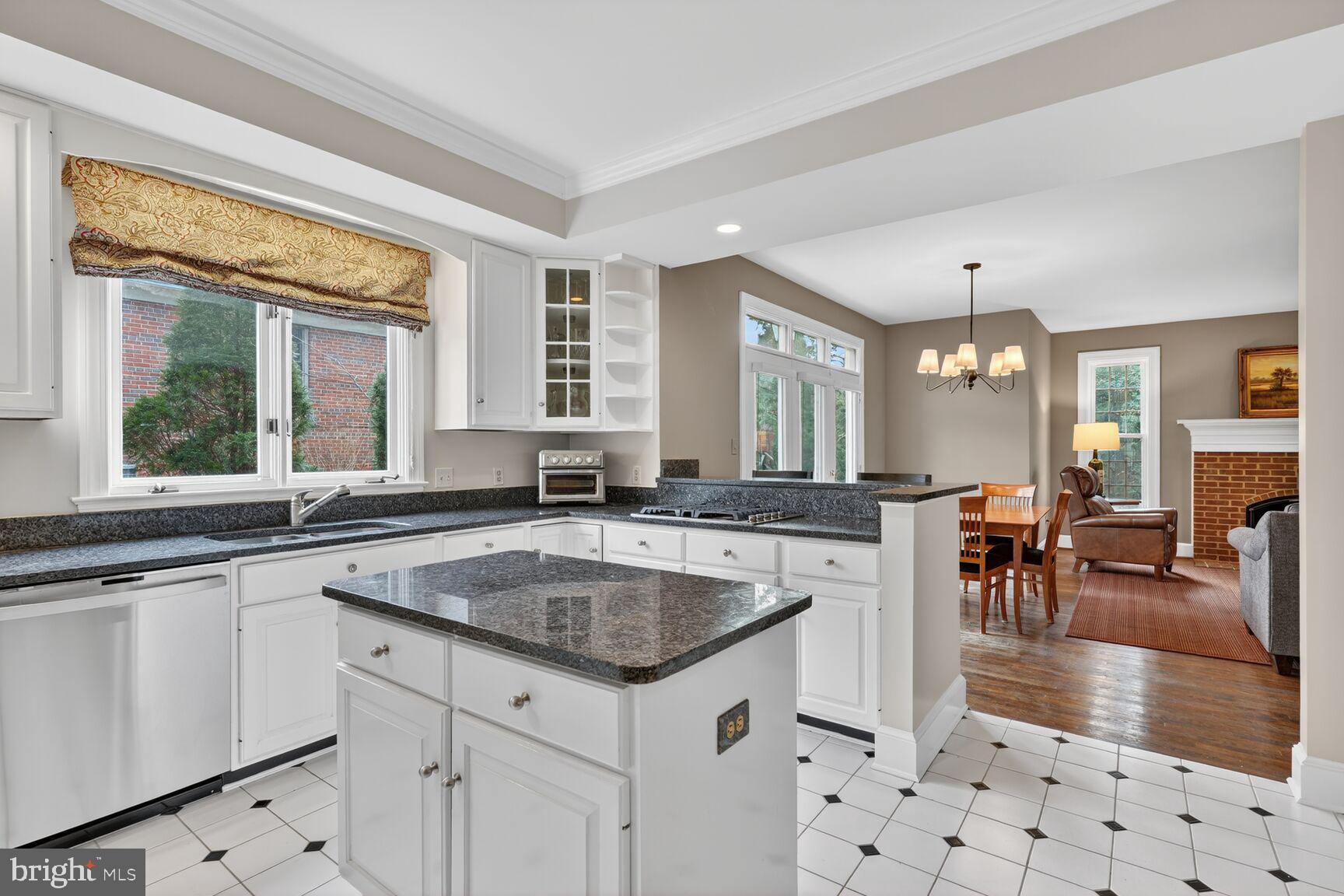 SHIRLEY WOODS - Residential