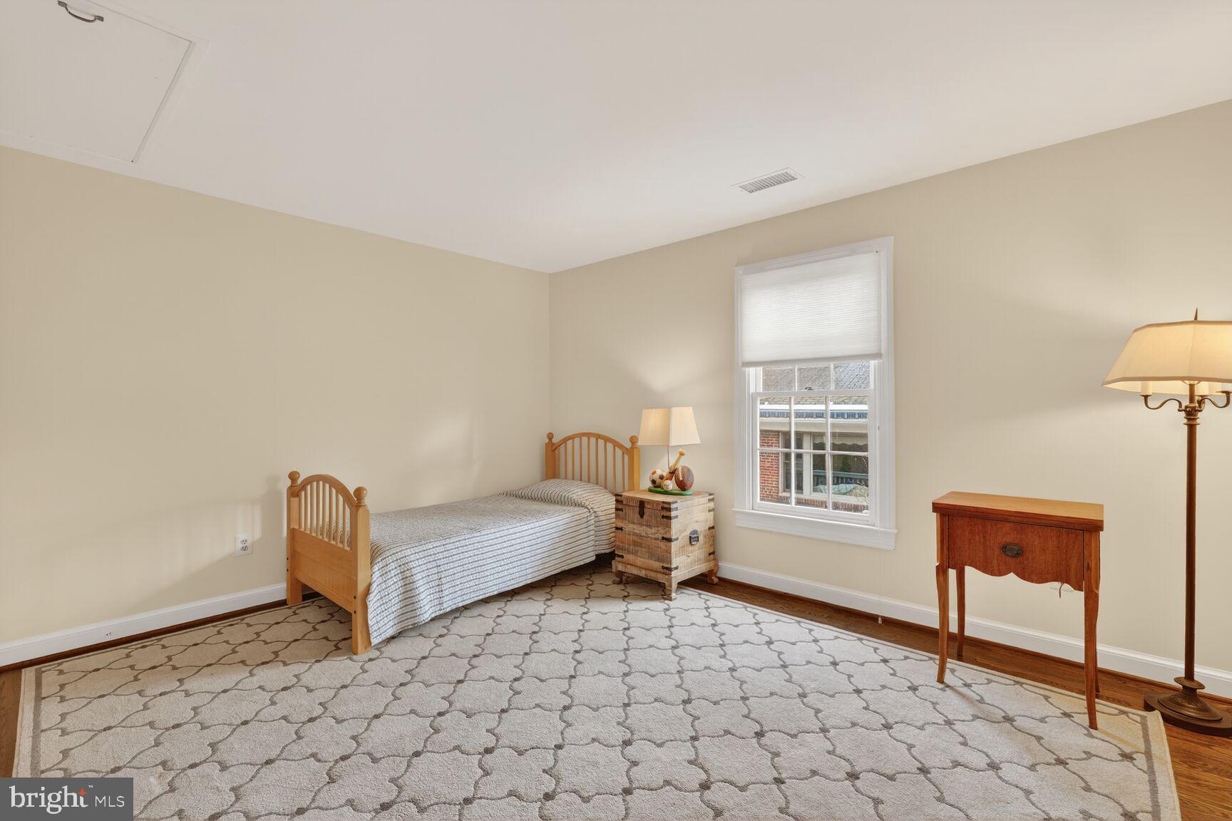 SHIRLEY WOODS - Residential