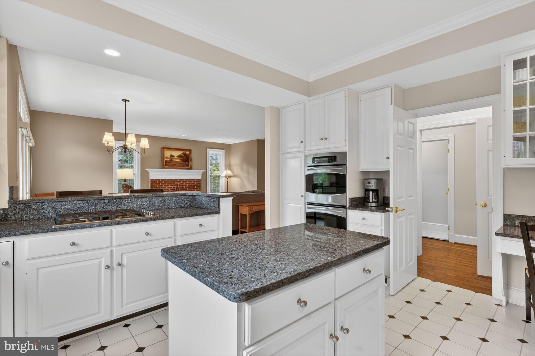 SHIRLEY WOODS - Residential