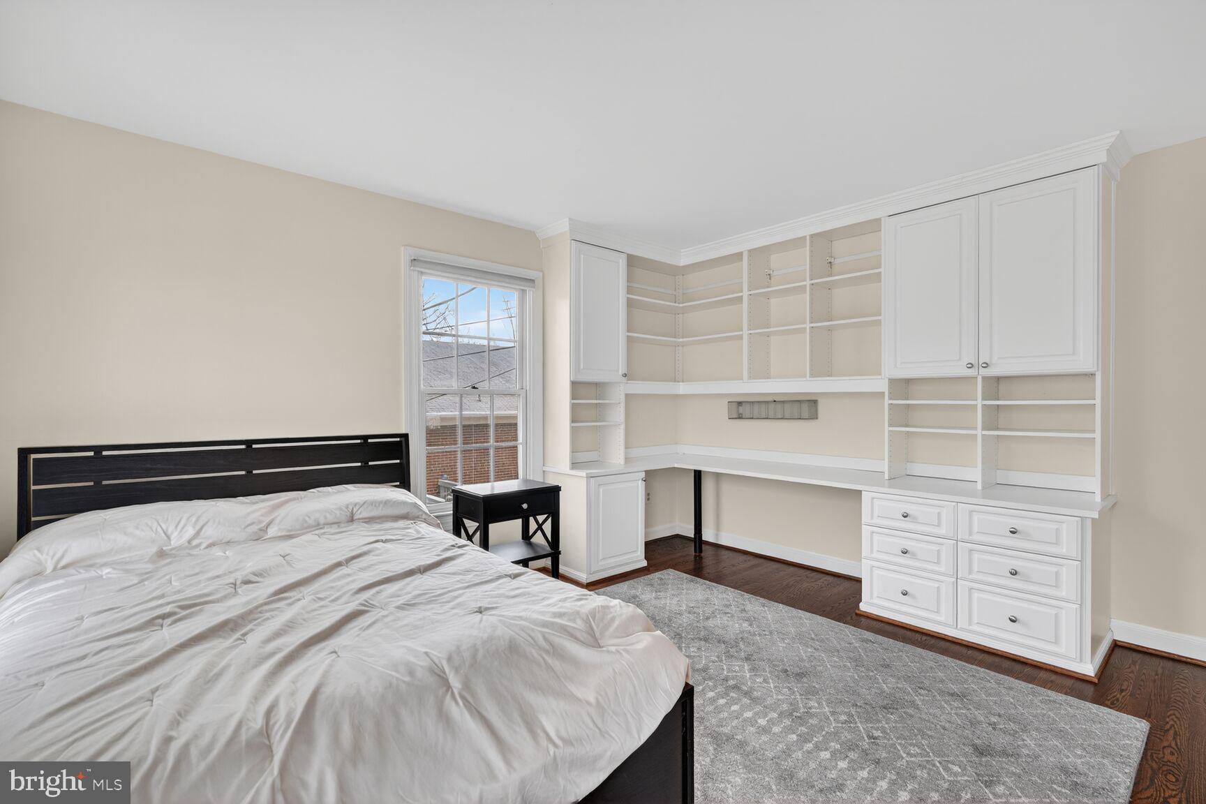 SHIRLEY WOODS - Residential