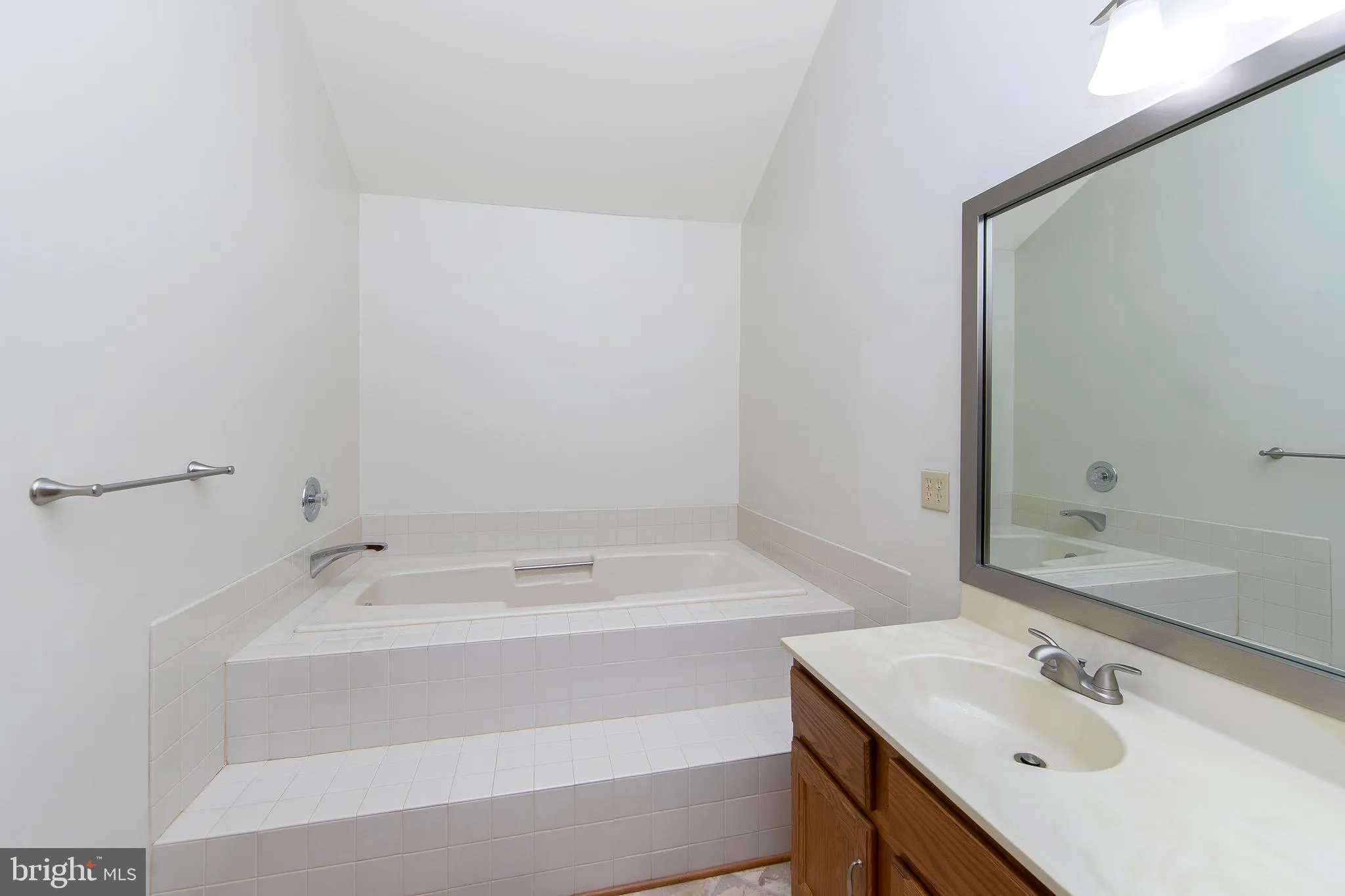 Sewell, New Jersey 08080, United States, 4 Bedrooms Bedrooms, ,4 BathroomsBathrooms,Residential,Pending,108485