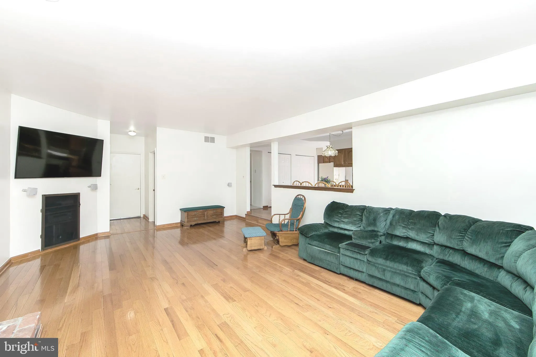 Sewell, New Jersey 08080, United States, 4 Bedrooms Bedrooms, ,4 BathroomsBathrooms,Residential,Pending,108485