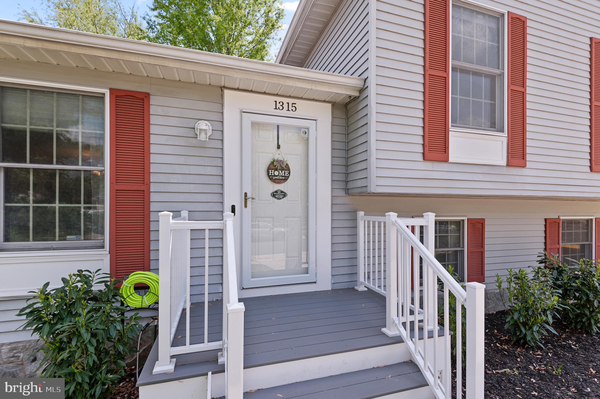 DELMONT STATION - Residential