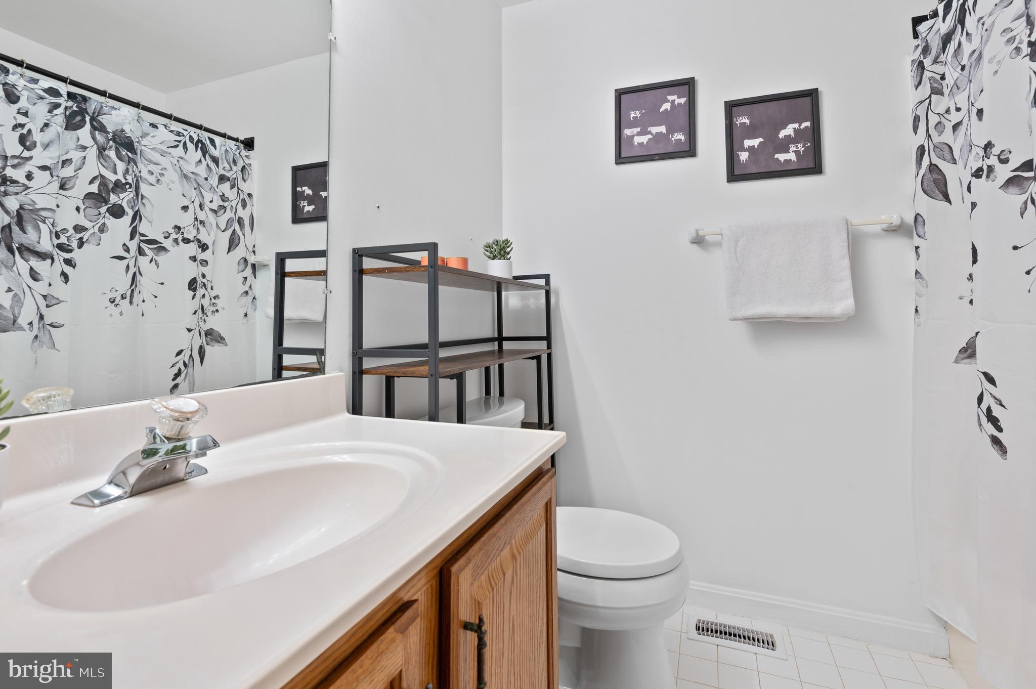 DELMONT STATION - Residential